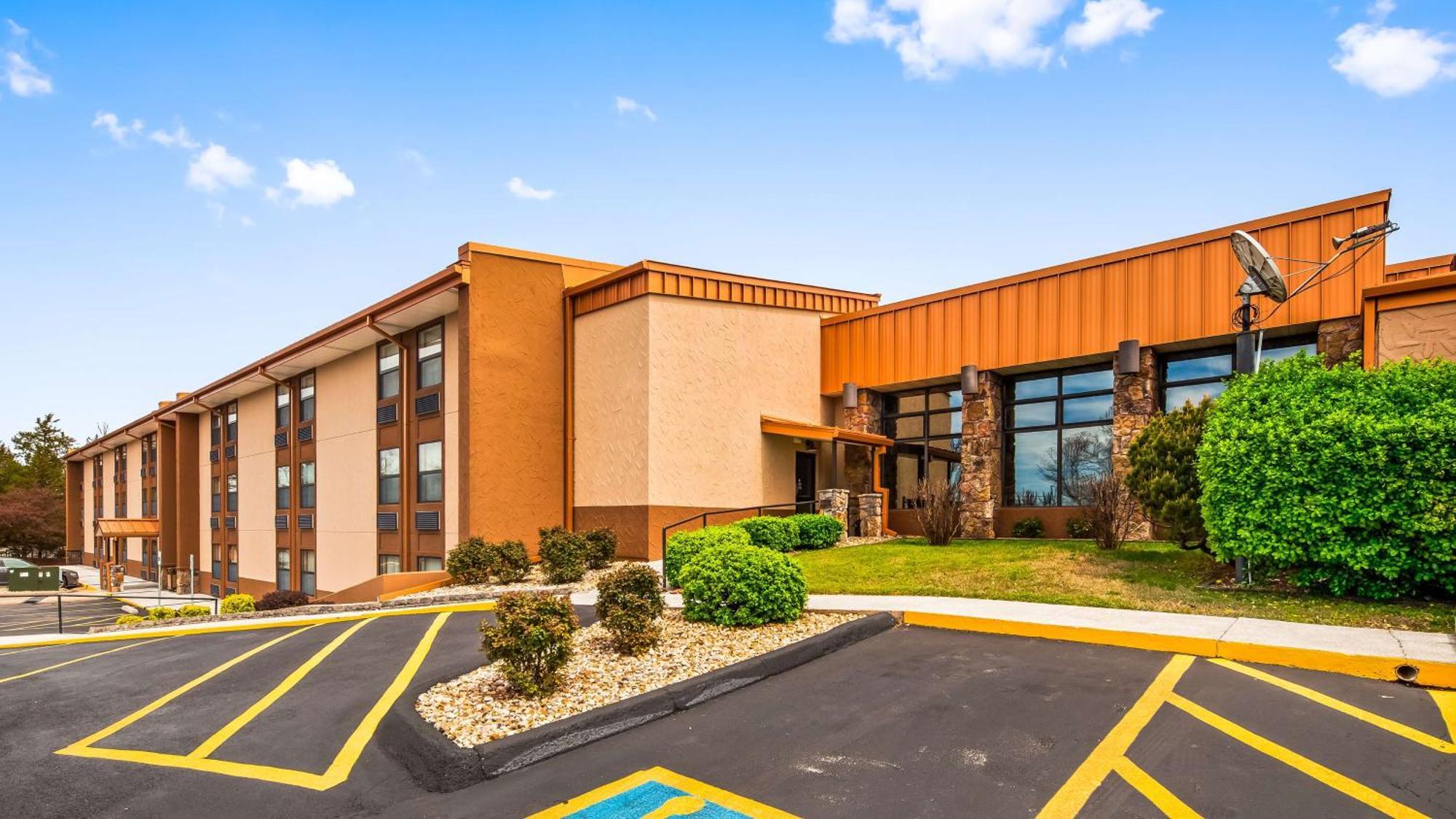Western Center Pointe Branson