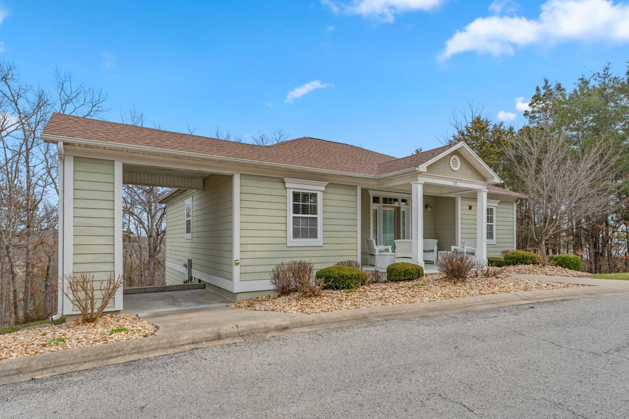 Holiday home Personal Getaway. Golf Gem. Great Location!