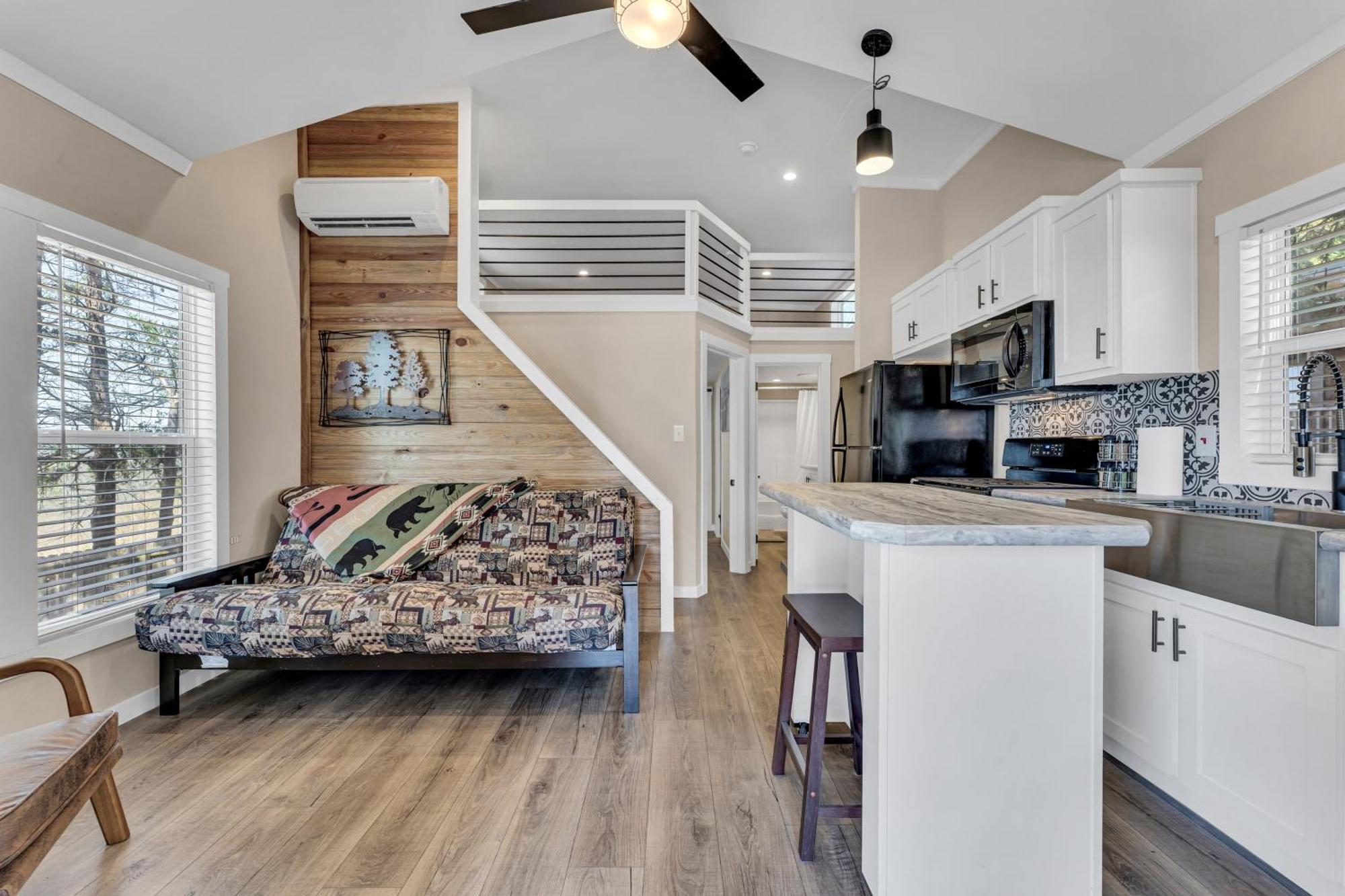 1 Indian Point Near Sdc, Table Rock Lake, Marinas, & *