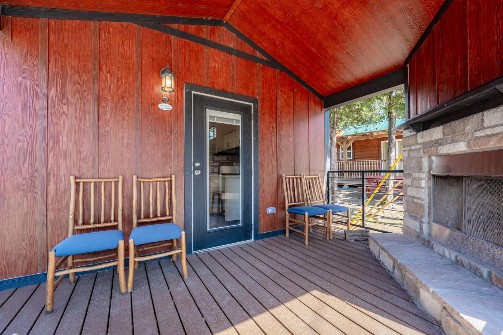 1 Indian Point Near Sdc, Table Rock Lake, Marinas, & Holiday home