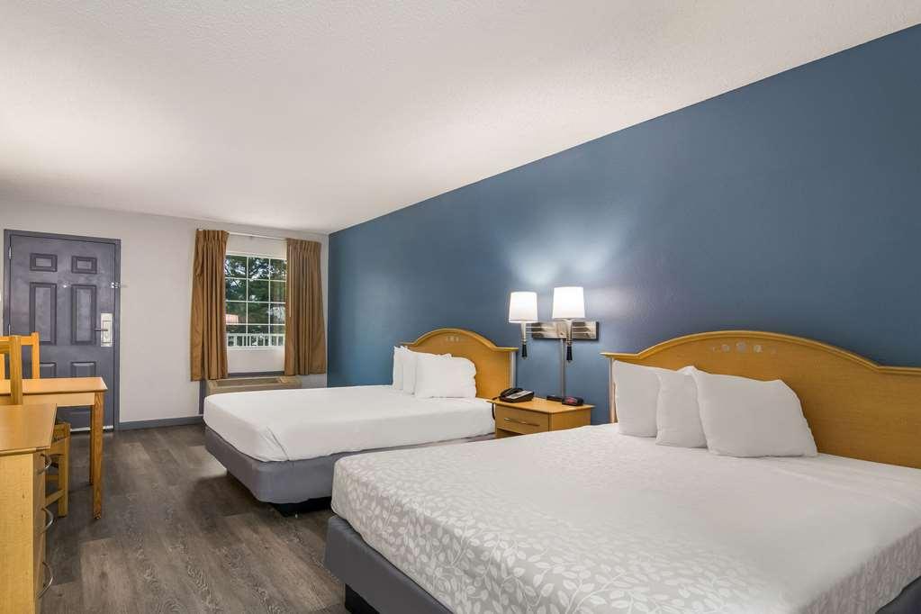 Hotel Econo Theater District Branson