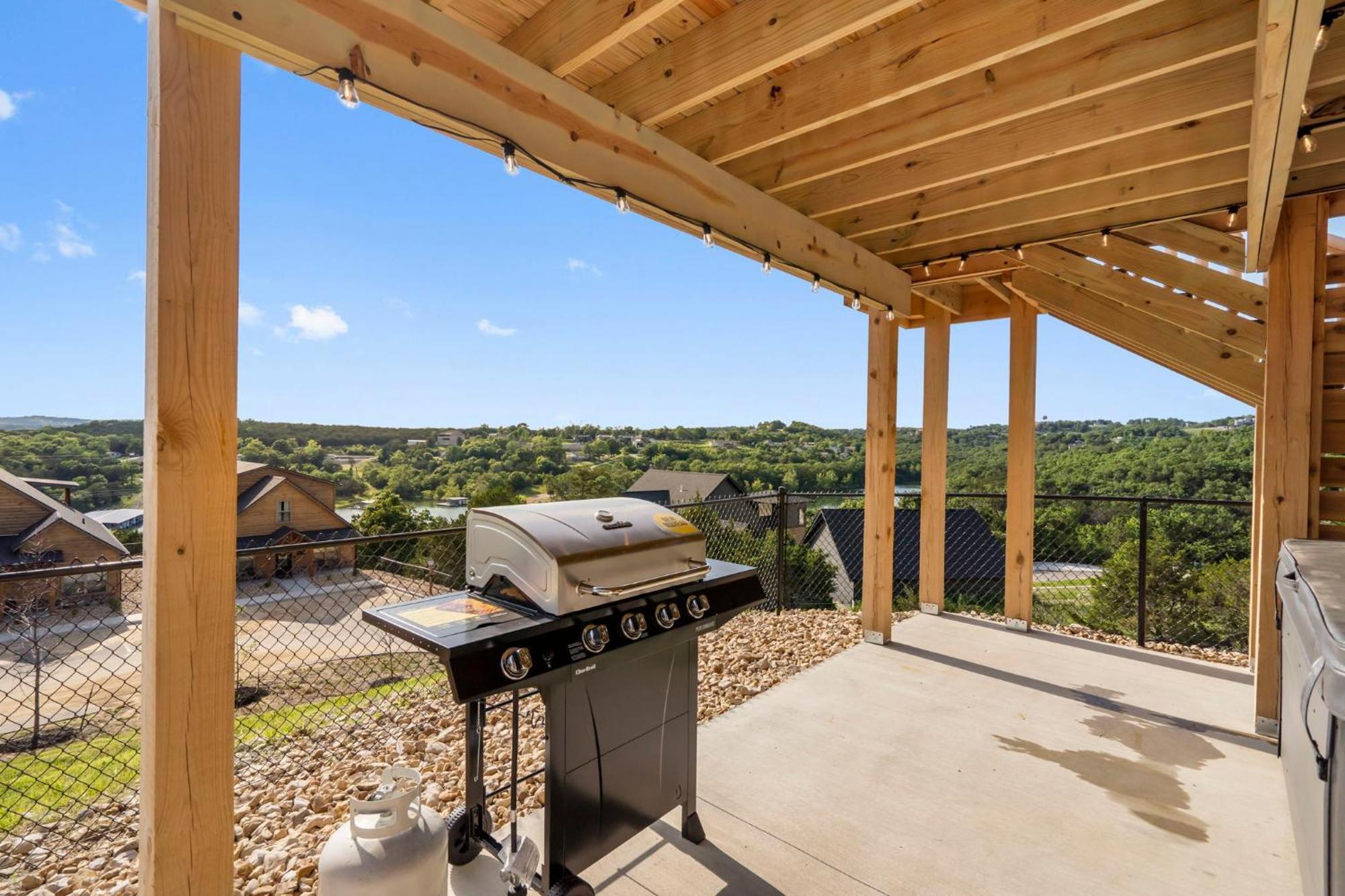 Private Hot Tub-free Attraction Tickets-lake Lookout-community Indoor & Outdoor Pools Holiday home *