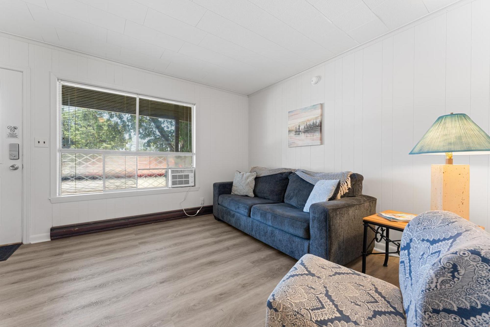 Osage Apartment *