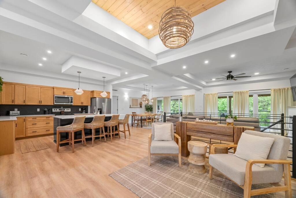 Maia - 109 Ridge Lane * Branson