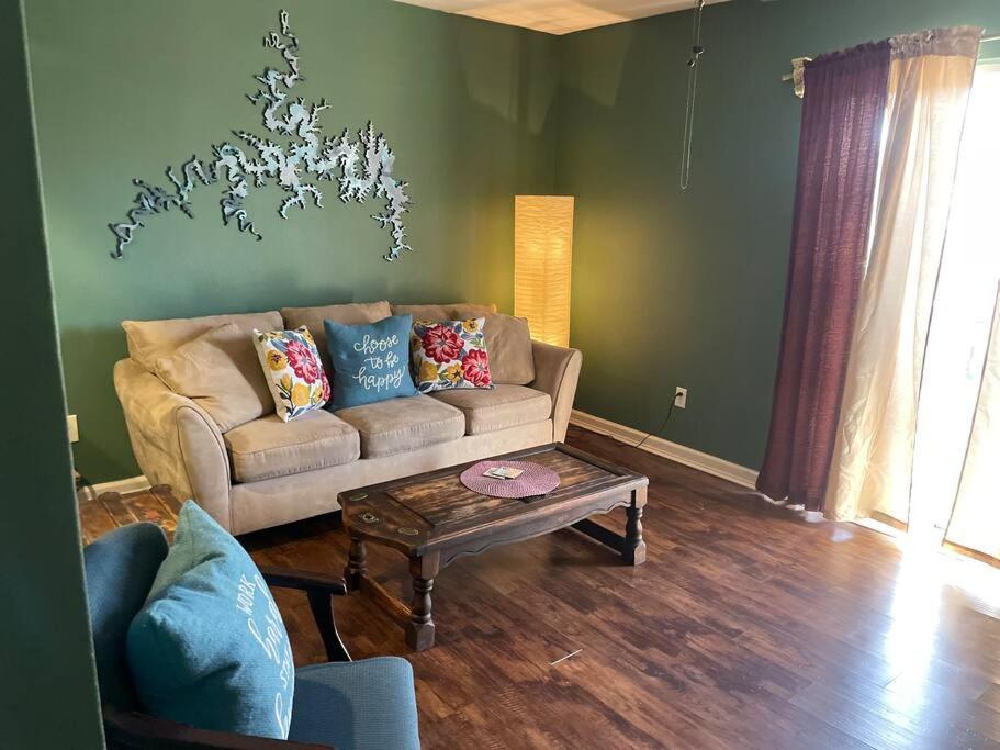 Apartment Our Place On Indian Point 1 Bdrm Unit Branson