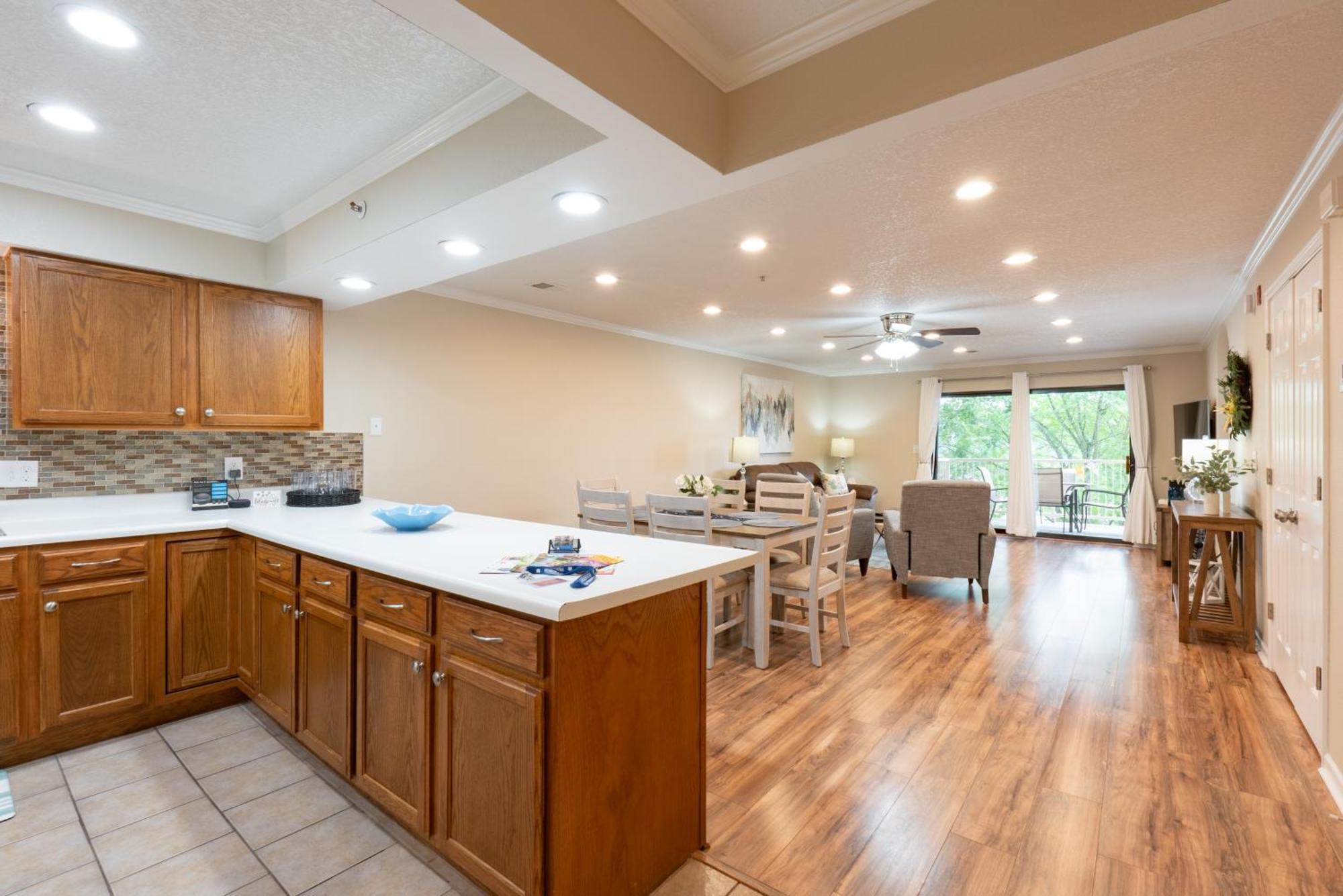 2br Walk-in - Near The 76 Strip - 2 Pools - Free Tickets Included - Fhf-11 *