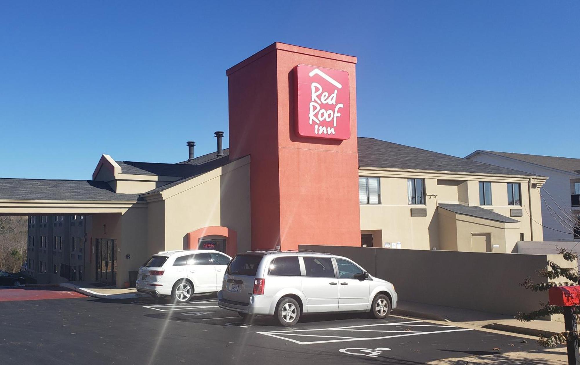 Red Roof Motel 2*