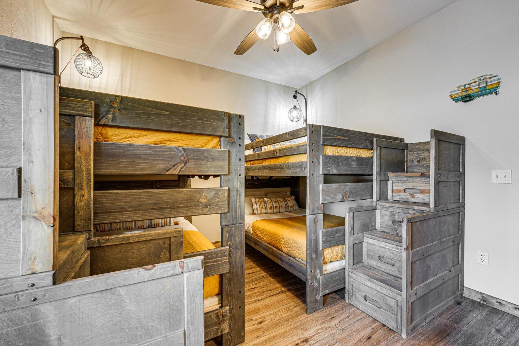 With Pool Access And Private Boat Slip! Branson