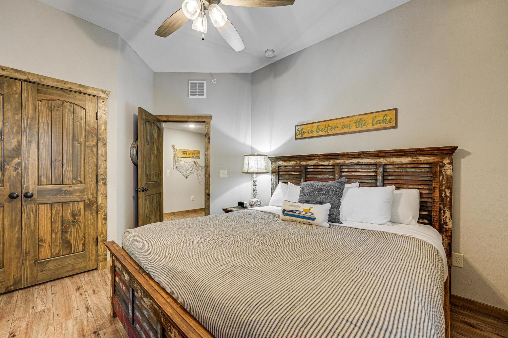 With Pool Access And Private Boat Slip! Branson