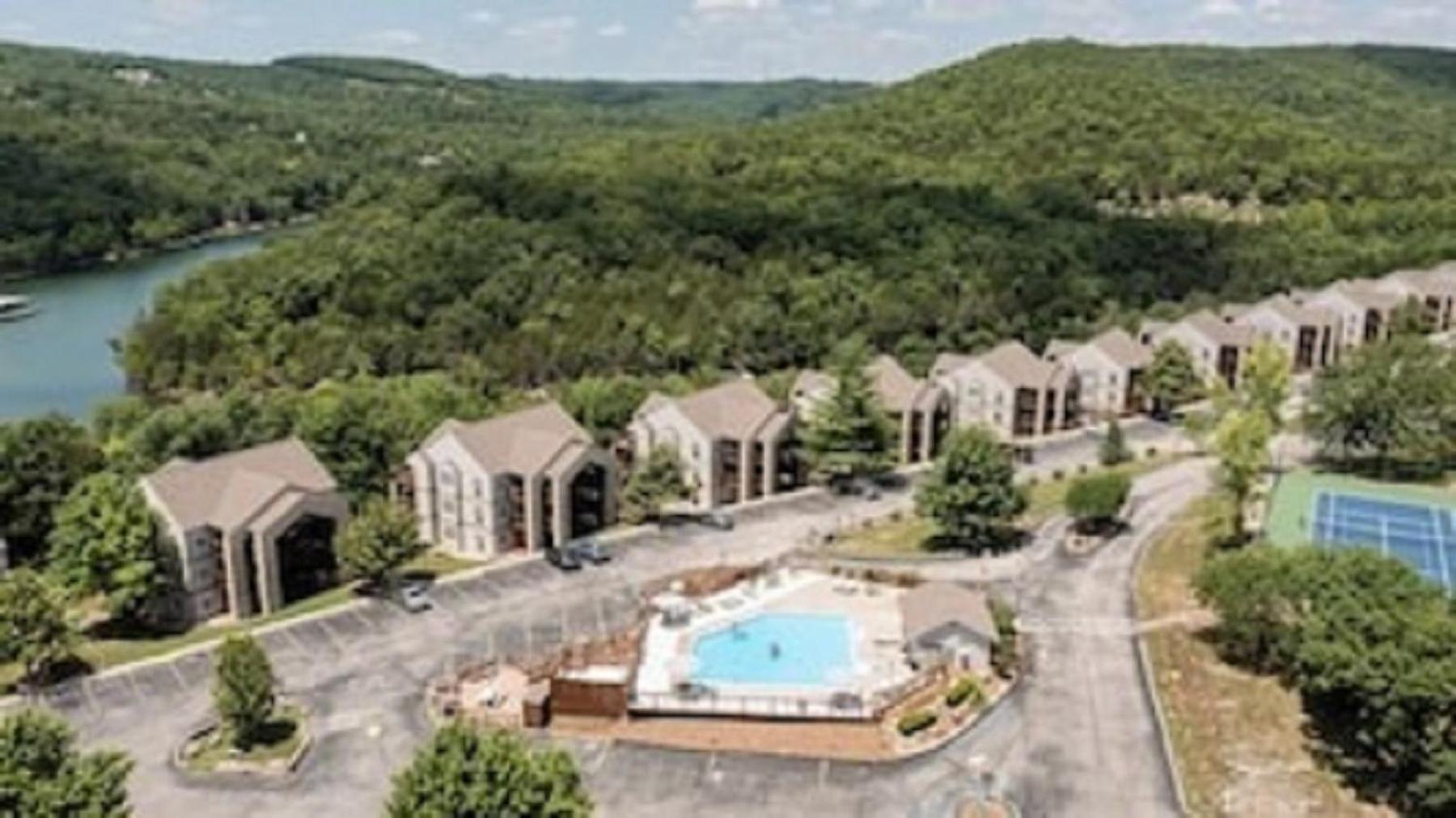Beautiful Getaway-next To Silver Dollar &tablerock-family Amenities Apartment *
