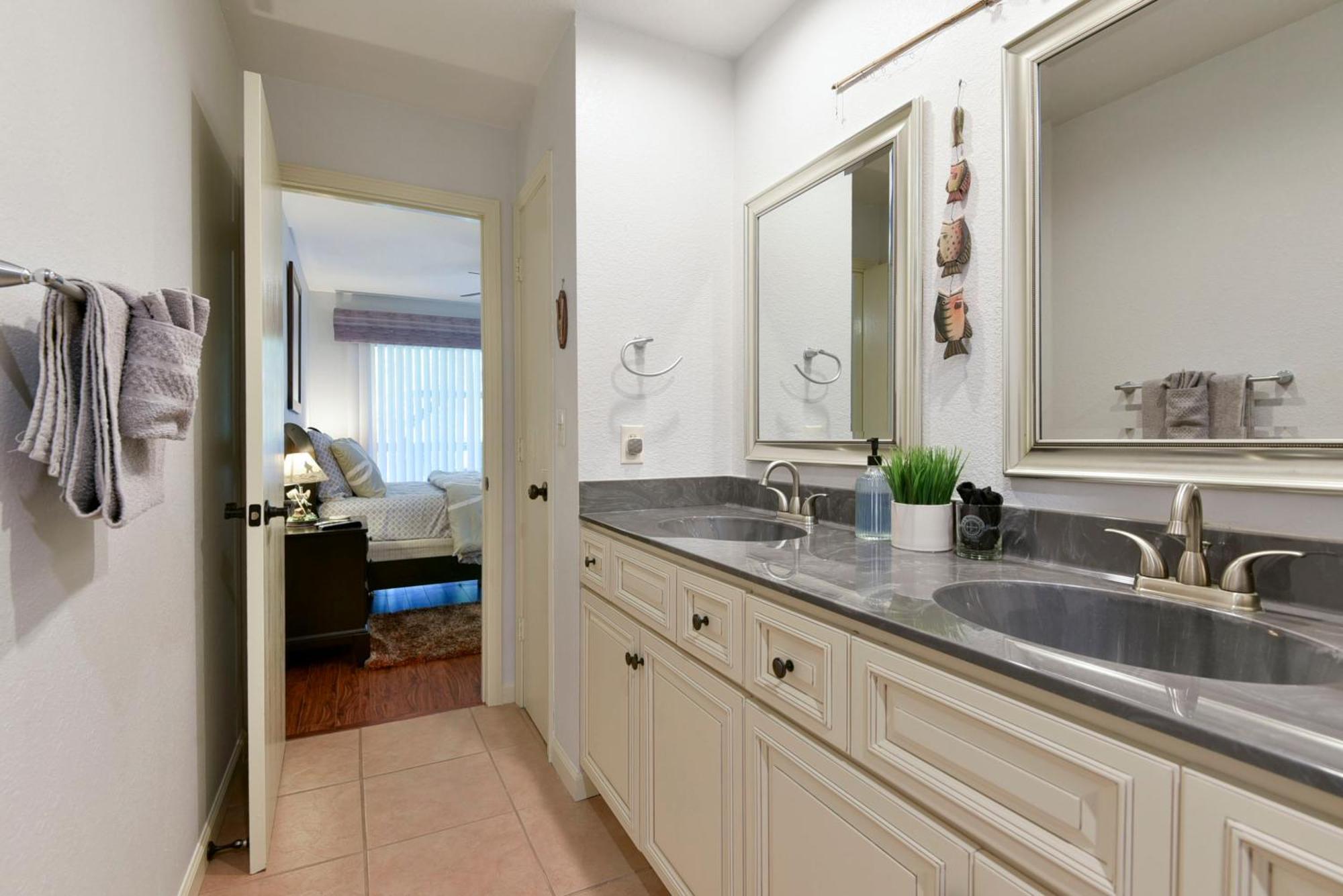 Beautiful Getaway-next To Silver Dollar &tablerock-family Amenities Apartment