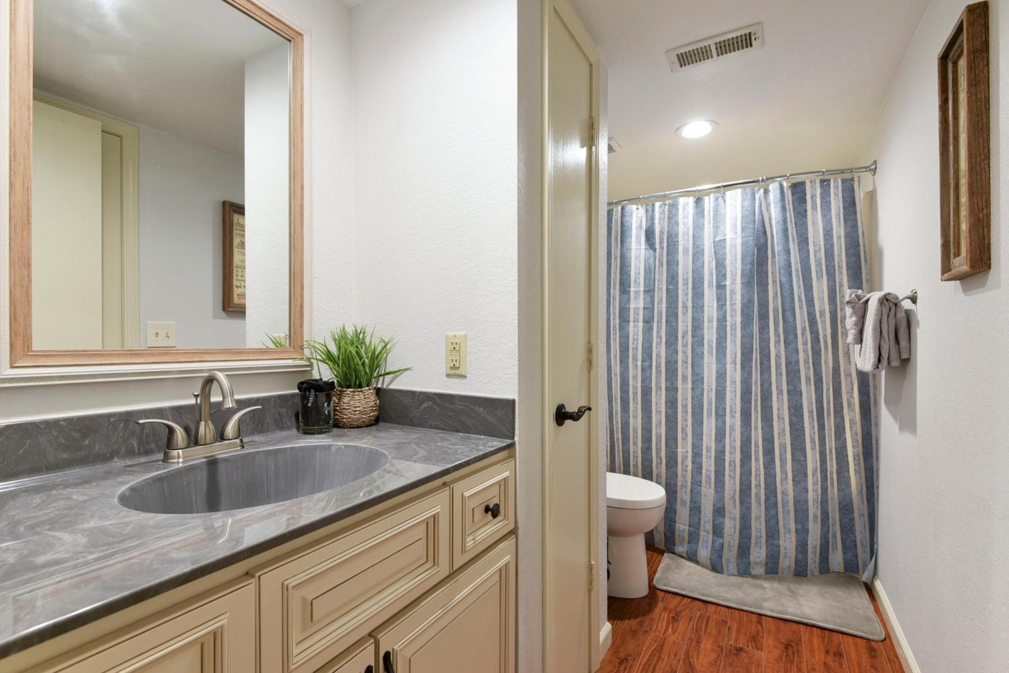 Apartment Beautiful Getaway-next To Silver Dollar &tablerock-family Amenities *