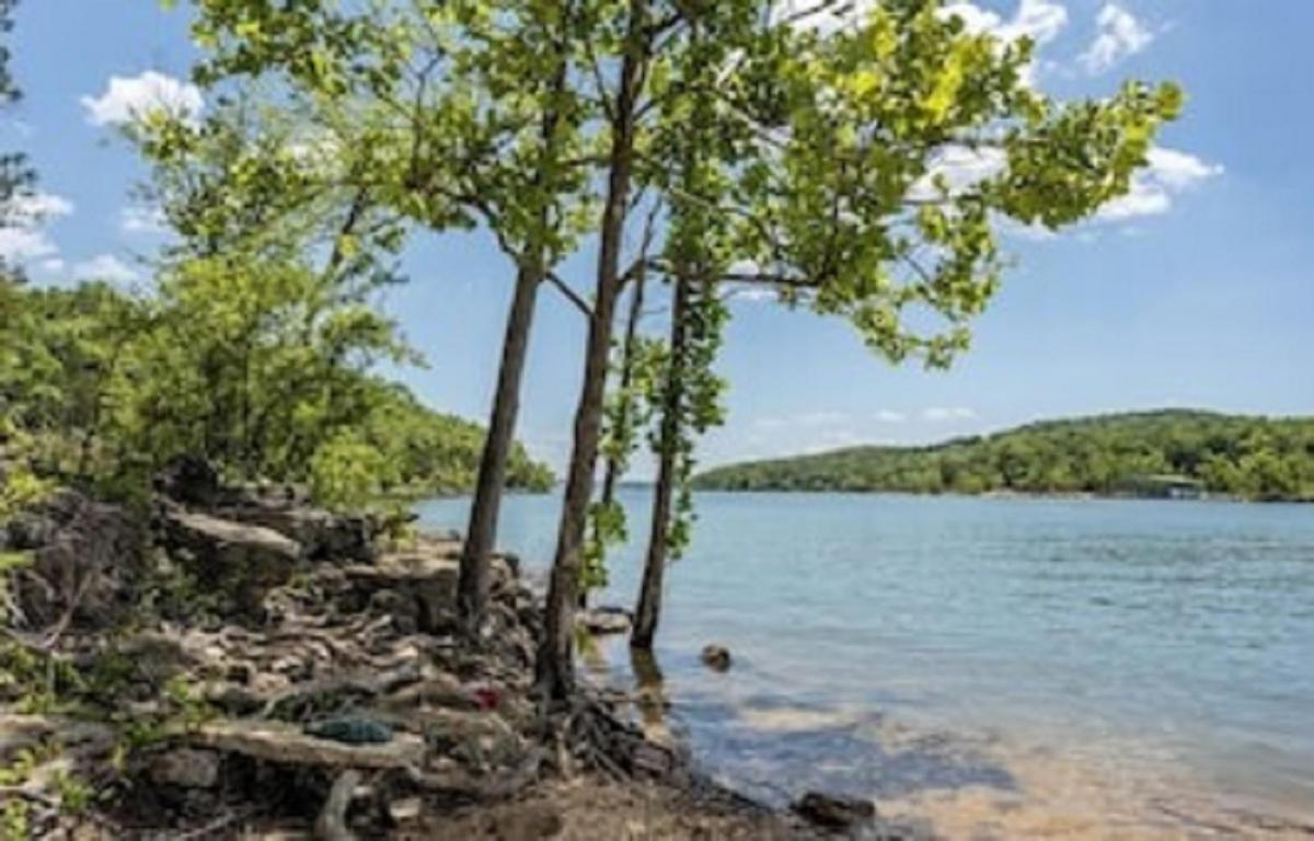 Beautiful Getaway-next To Silver Dollar &tablerock-family Amenities Branson