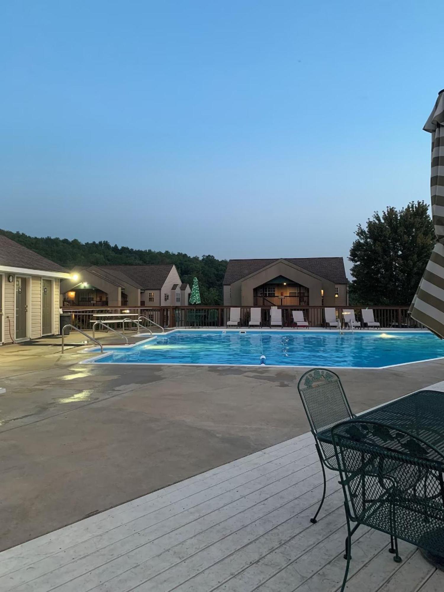 Apartment Beautiful Getaway-next To Silver Dollar &tablerock-family Amenities