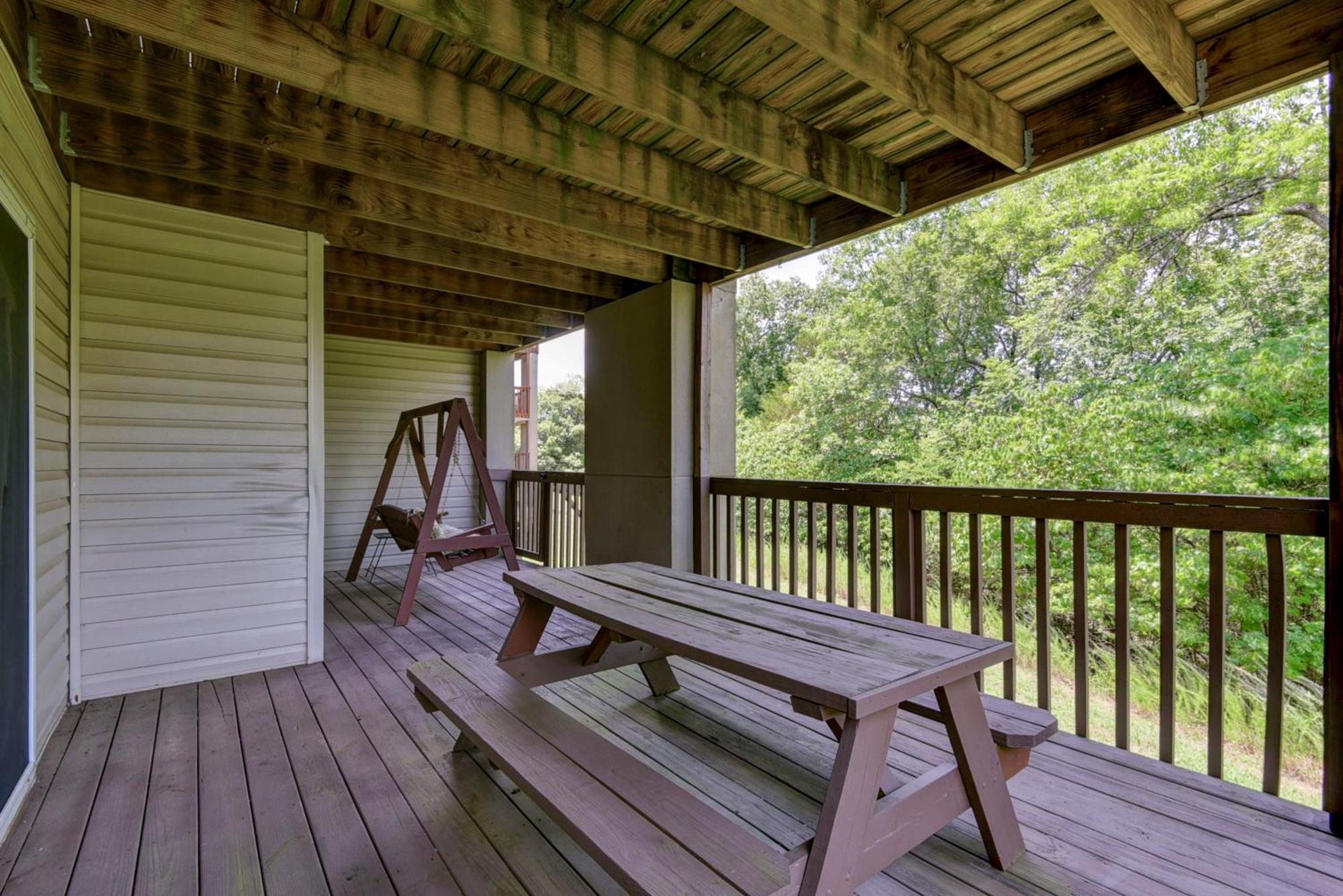 Beautiful Getaway-next To Silver Dollar &tablerock-family Amenities Apartment Branson