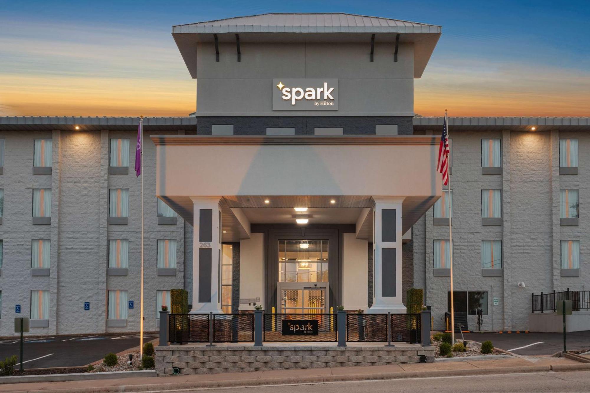 Hotel Spark By Hilton Meadows 3*