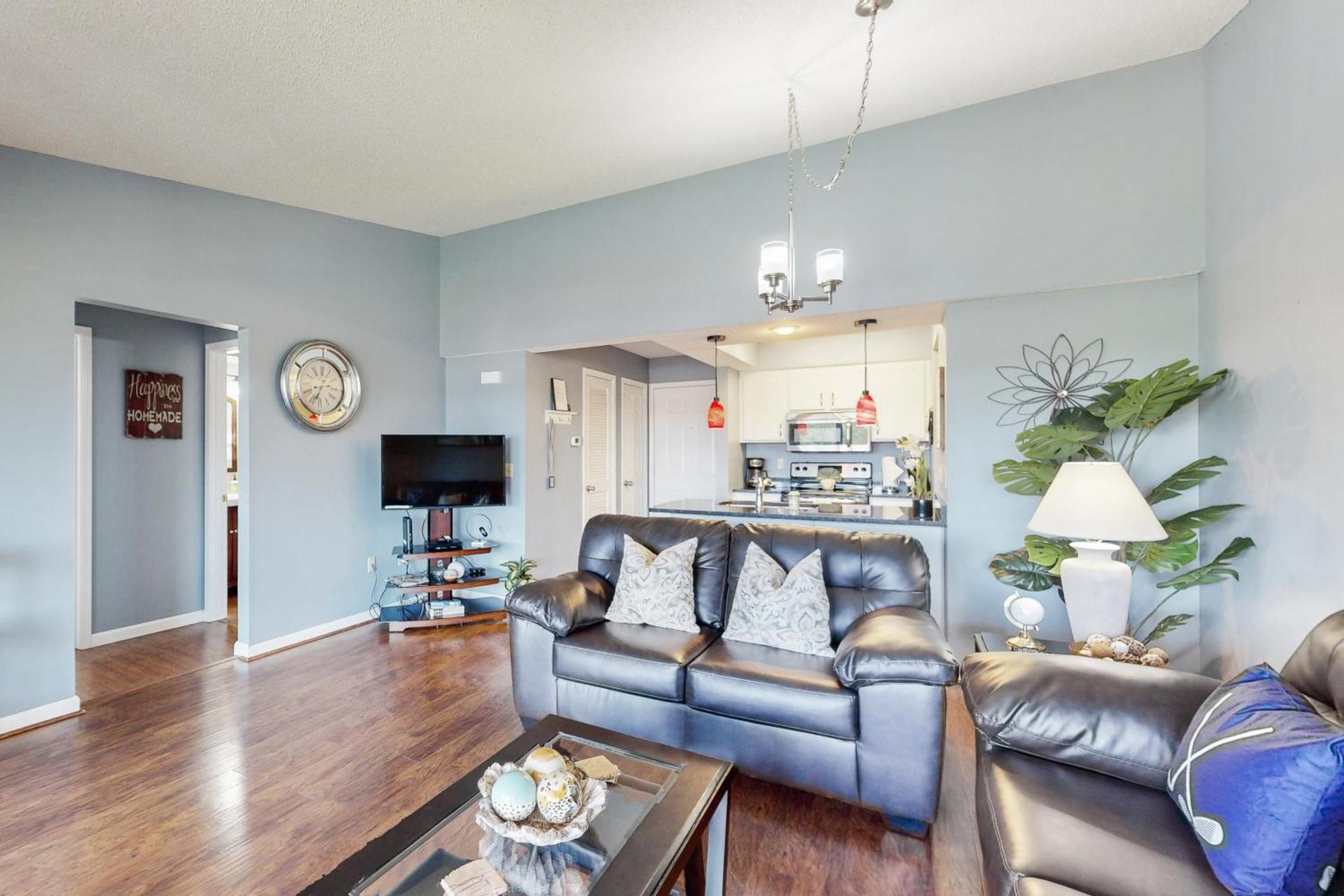 Apartment 116 Club Dr, #12 Mo *
