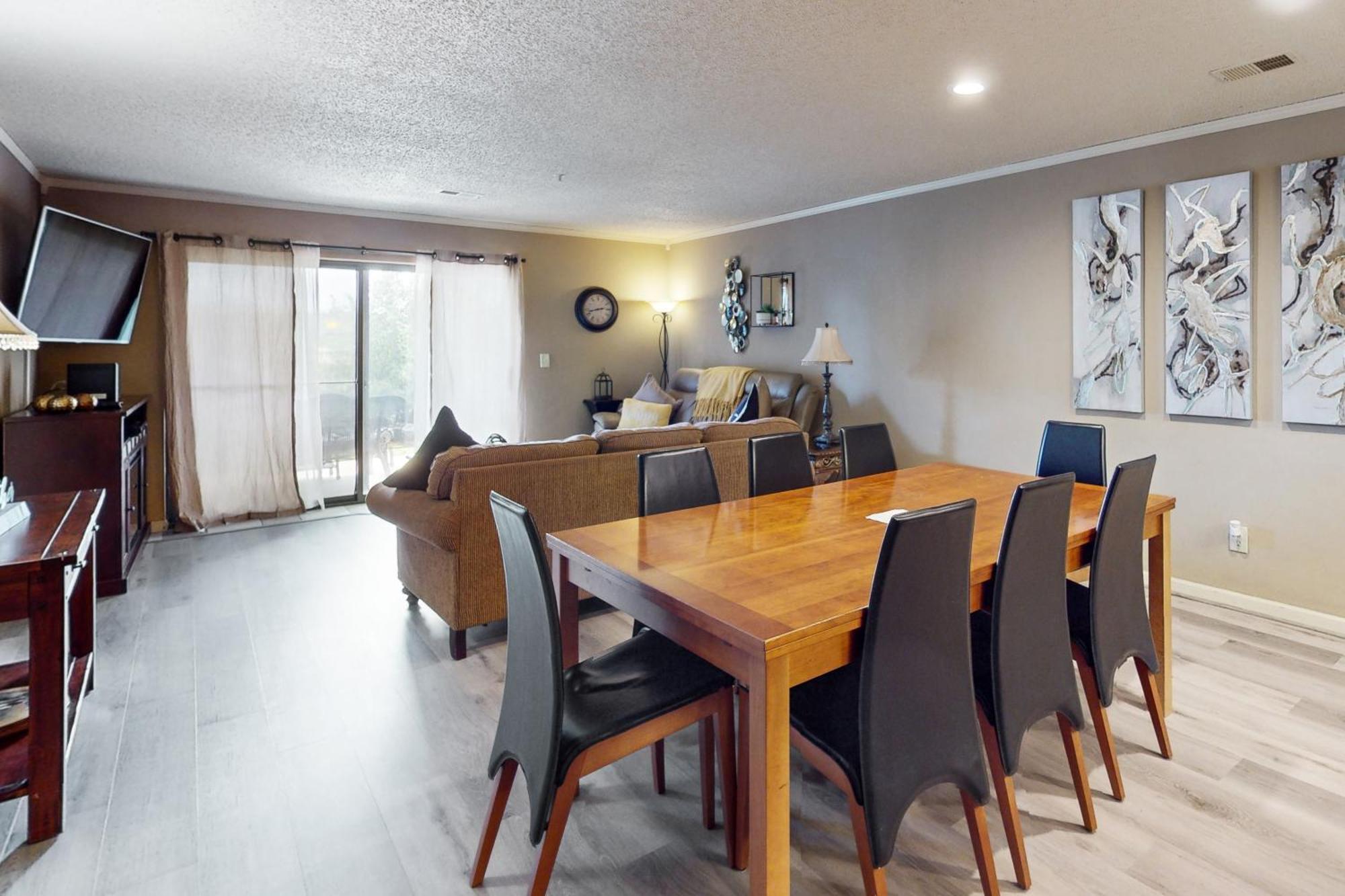 Thousand Hills Foothills F-6 Apartment *