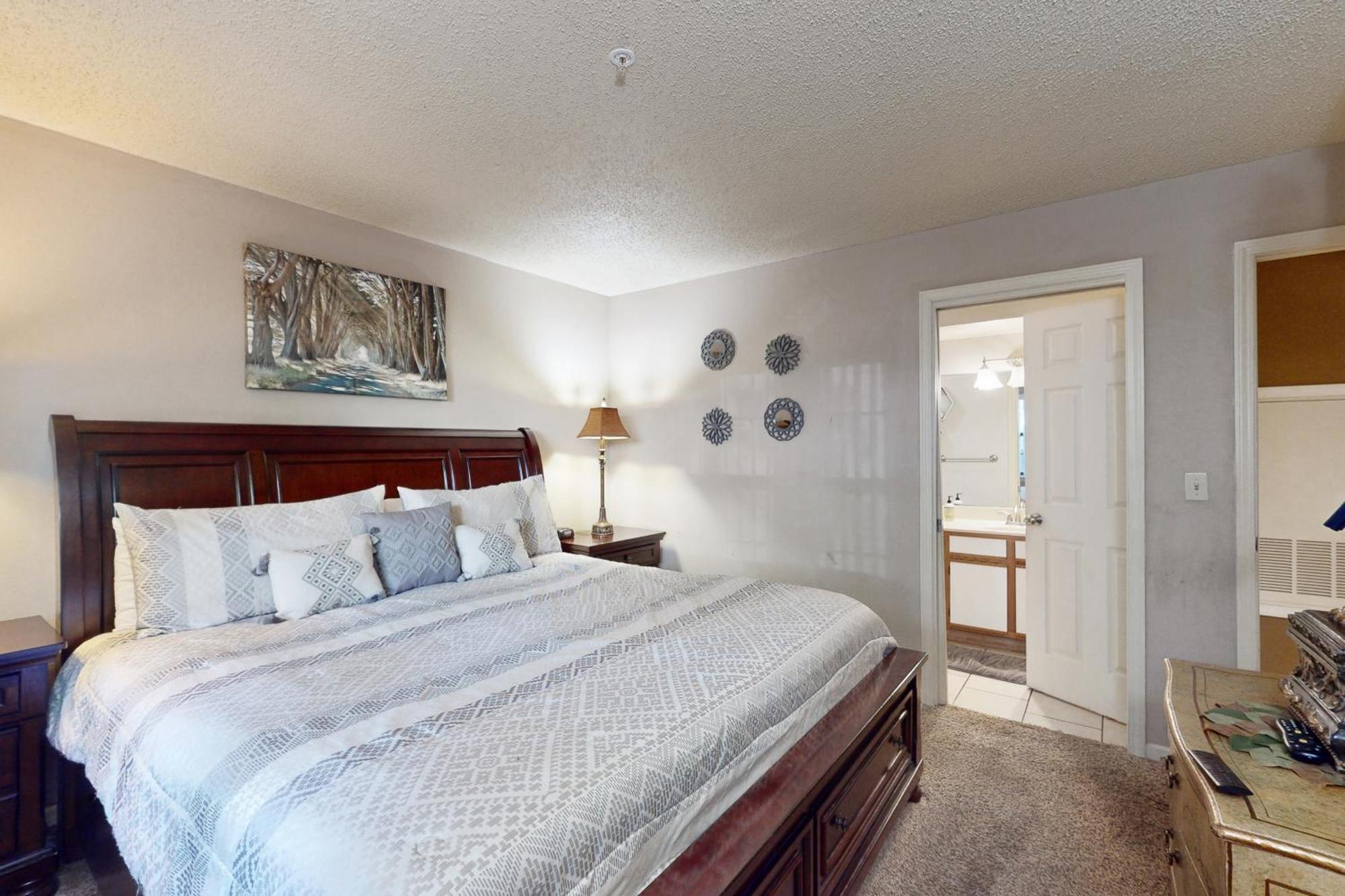 Apartment Thousand Hills Foothills F-6 *