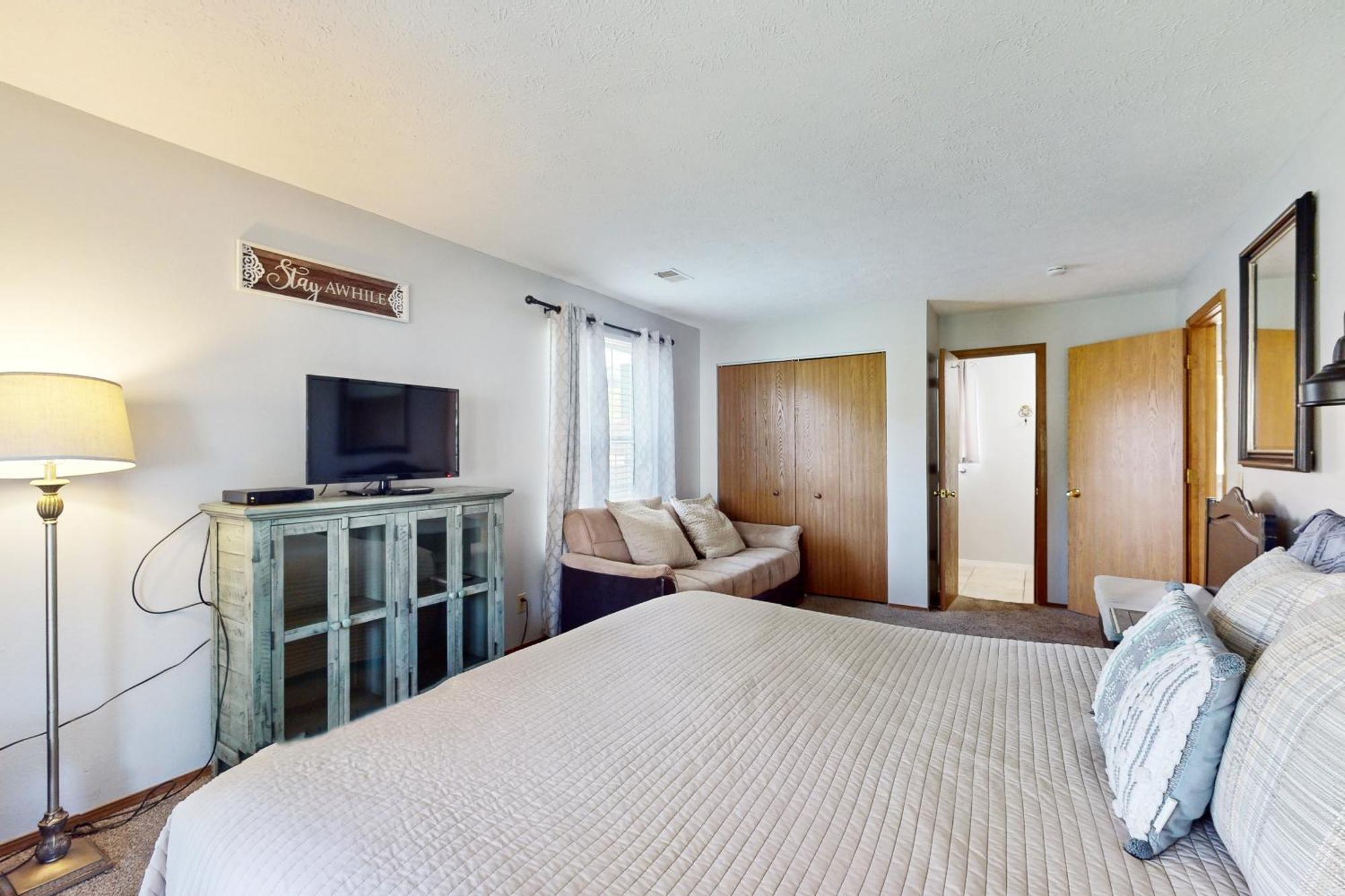 Fall Creek Pond View Escape * Branson