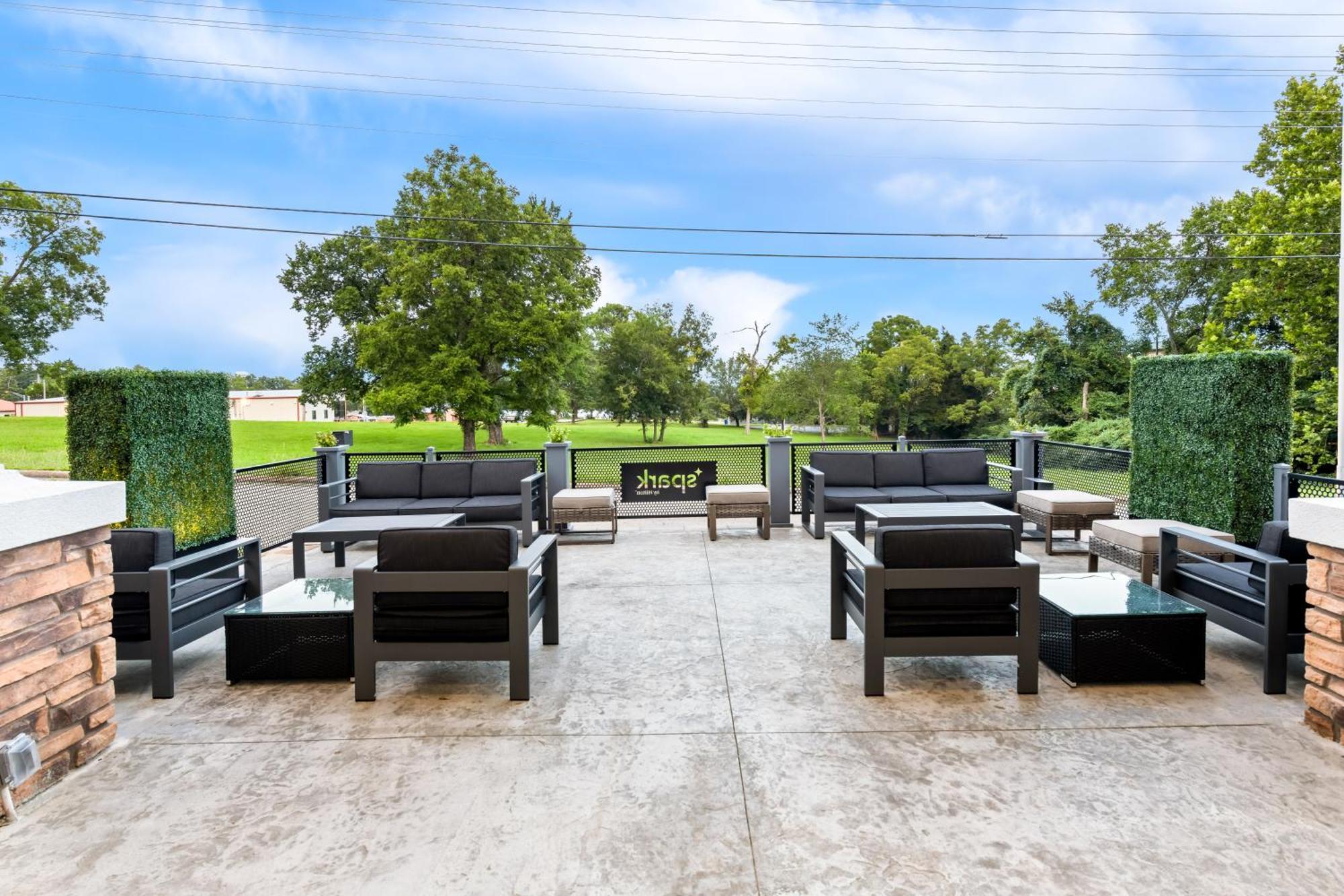 Spark By Hilton Meadows Hotel 3*