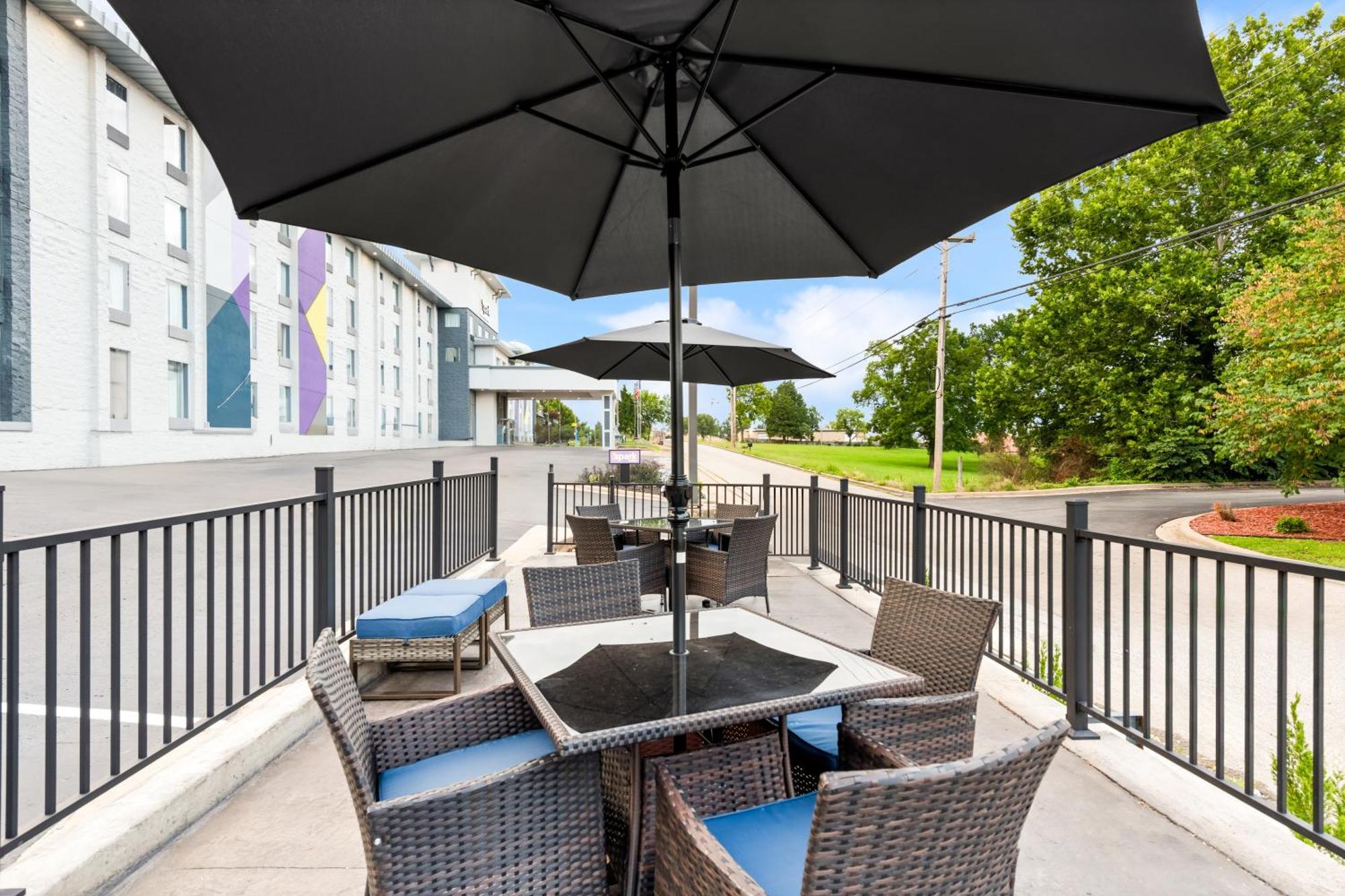 Spark By Hilton Meadows Hotel Branson