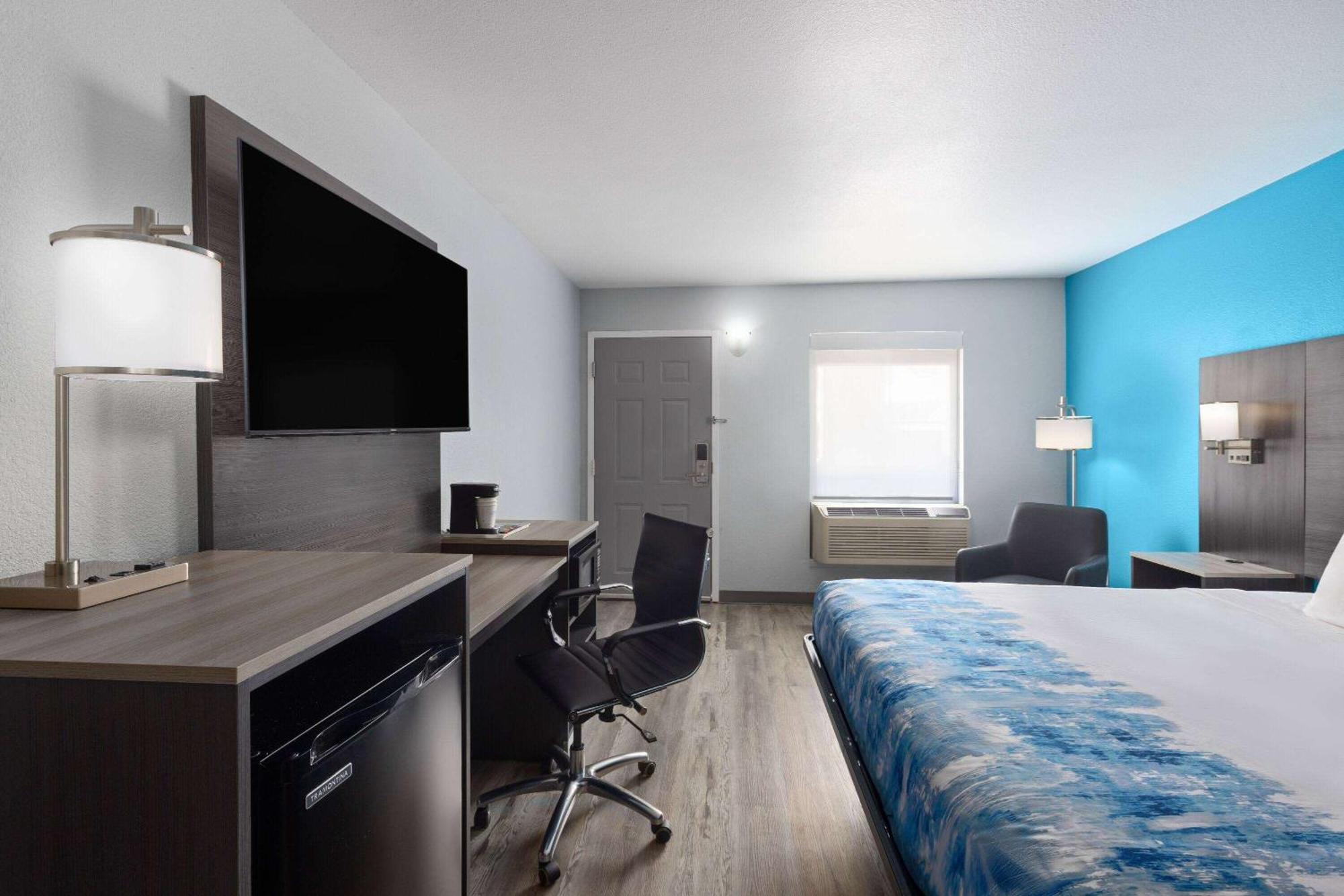 Baymont By Wyndham Thousand Hills Hotel Branson