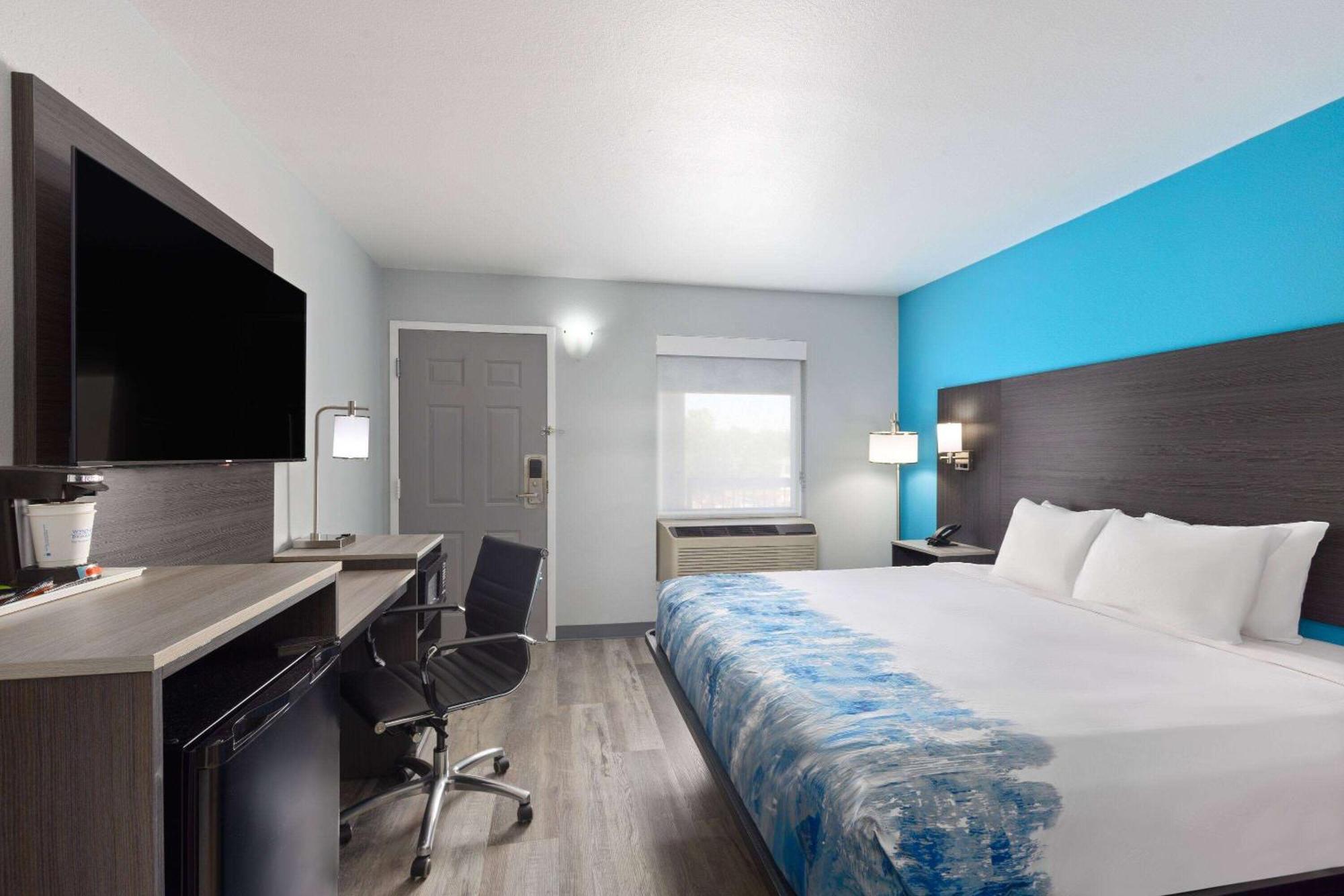 Baymont By Wyndham Thousand Hills 2*