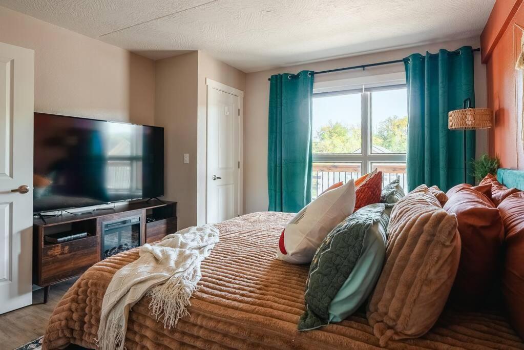 Pet Friendly Boho With Pool--fitness Center--next To The Landing--close To Convention Center And Kanakuk Apartment Branson