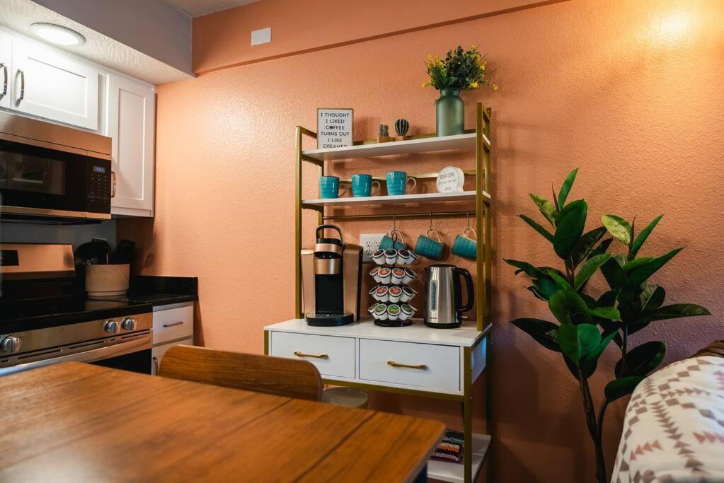 Pet Friendly Boho With Pool--fitness Center--next To The Landing--close To Convention Center And Kanakuk * Branson