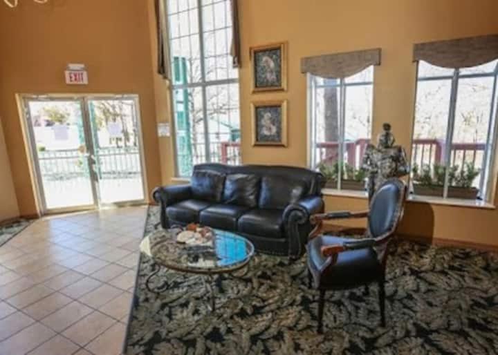 King And Apartment Branson
