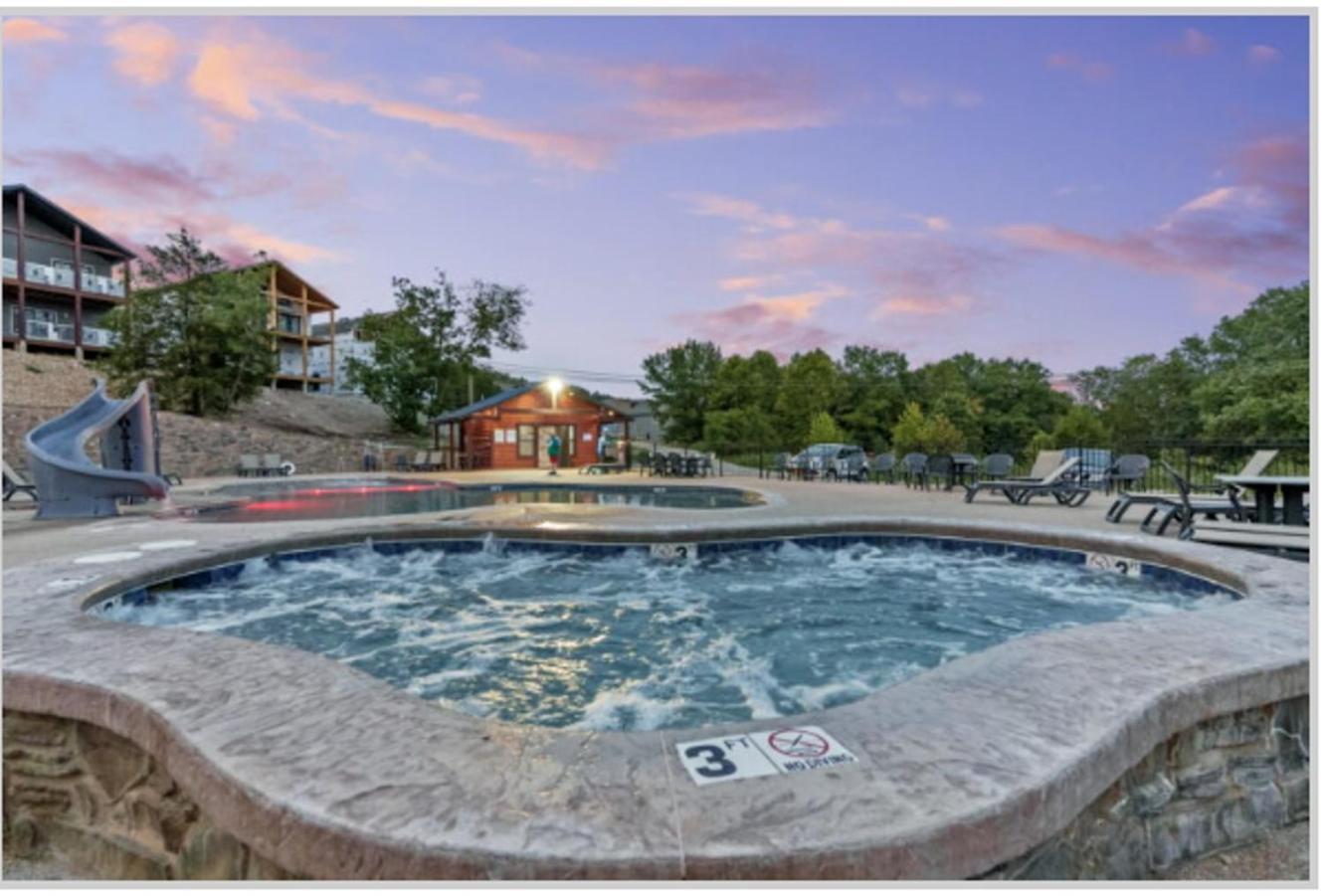 Luxury * Branson