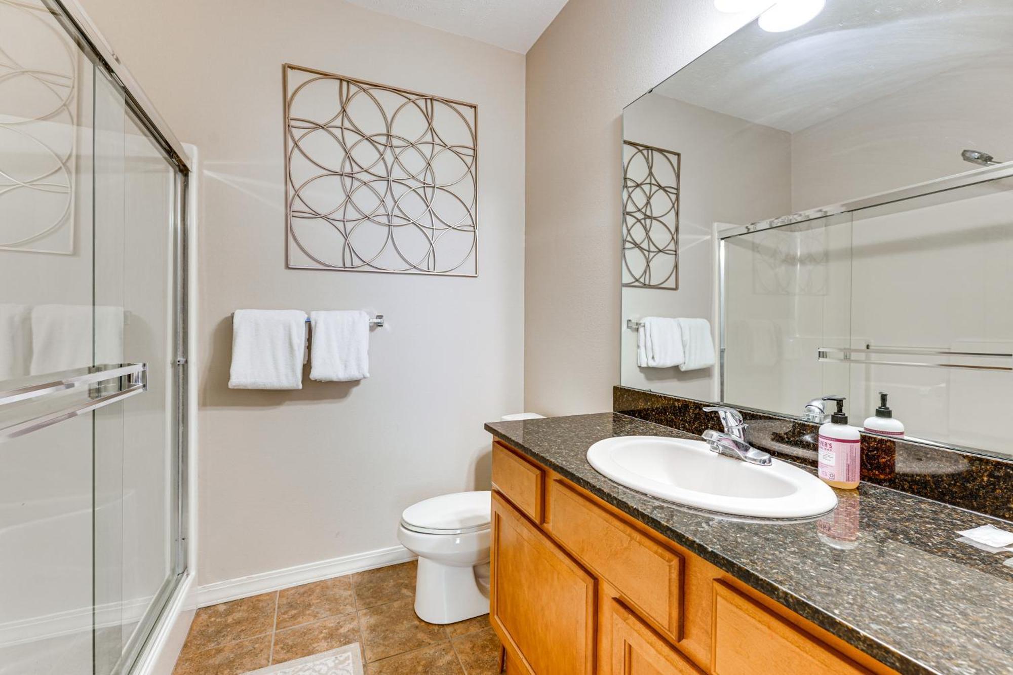 Scenic Near And Entertainment! Apartment *