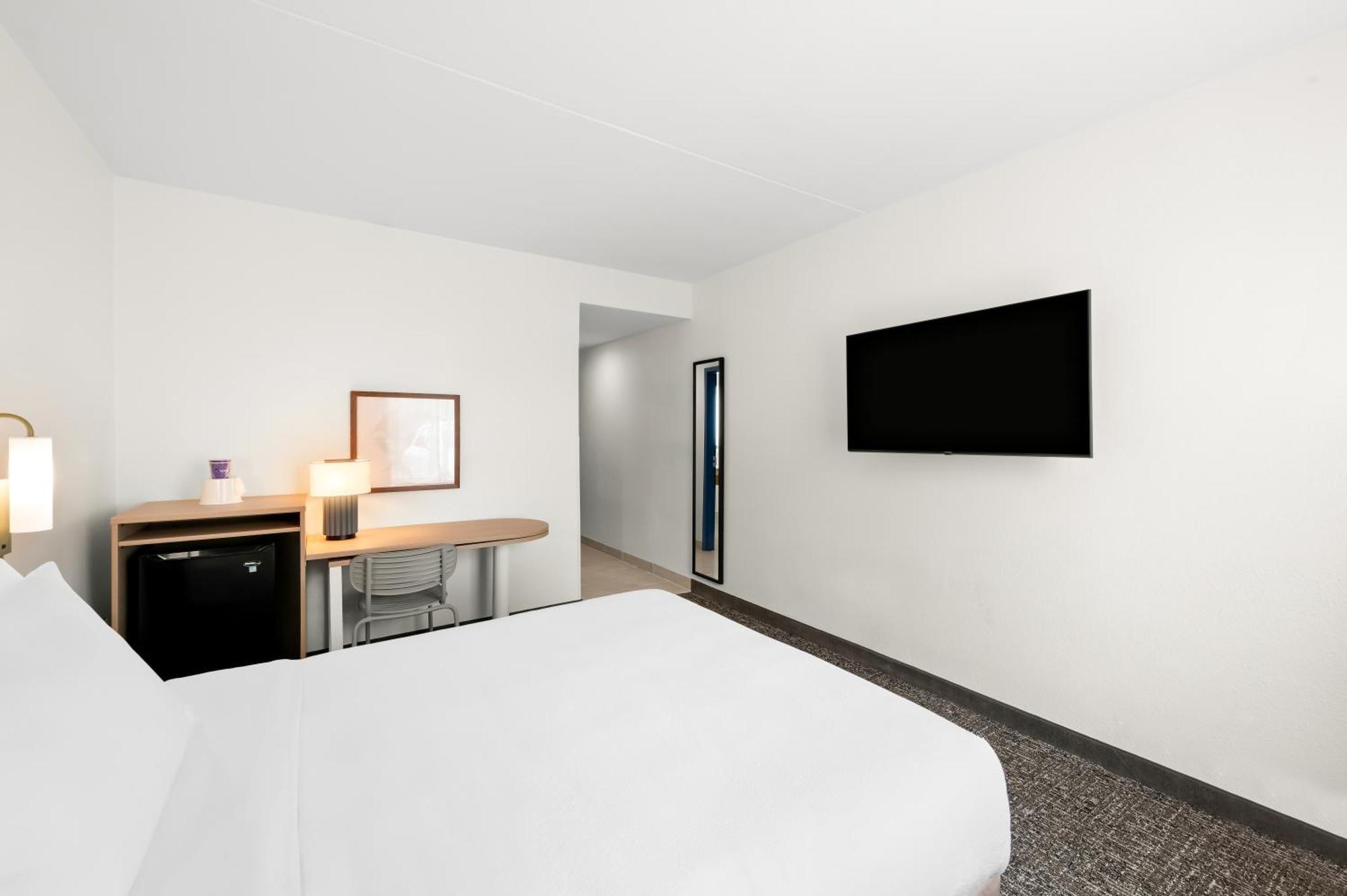Spark By Hilton Meadows 3*