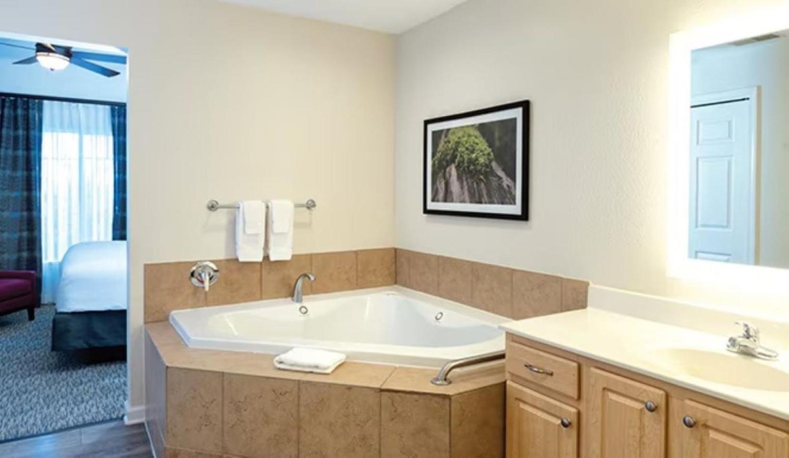 Beautiful In Mountain Vista - 2bd Sleeps Up To 8 Holiday home