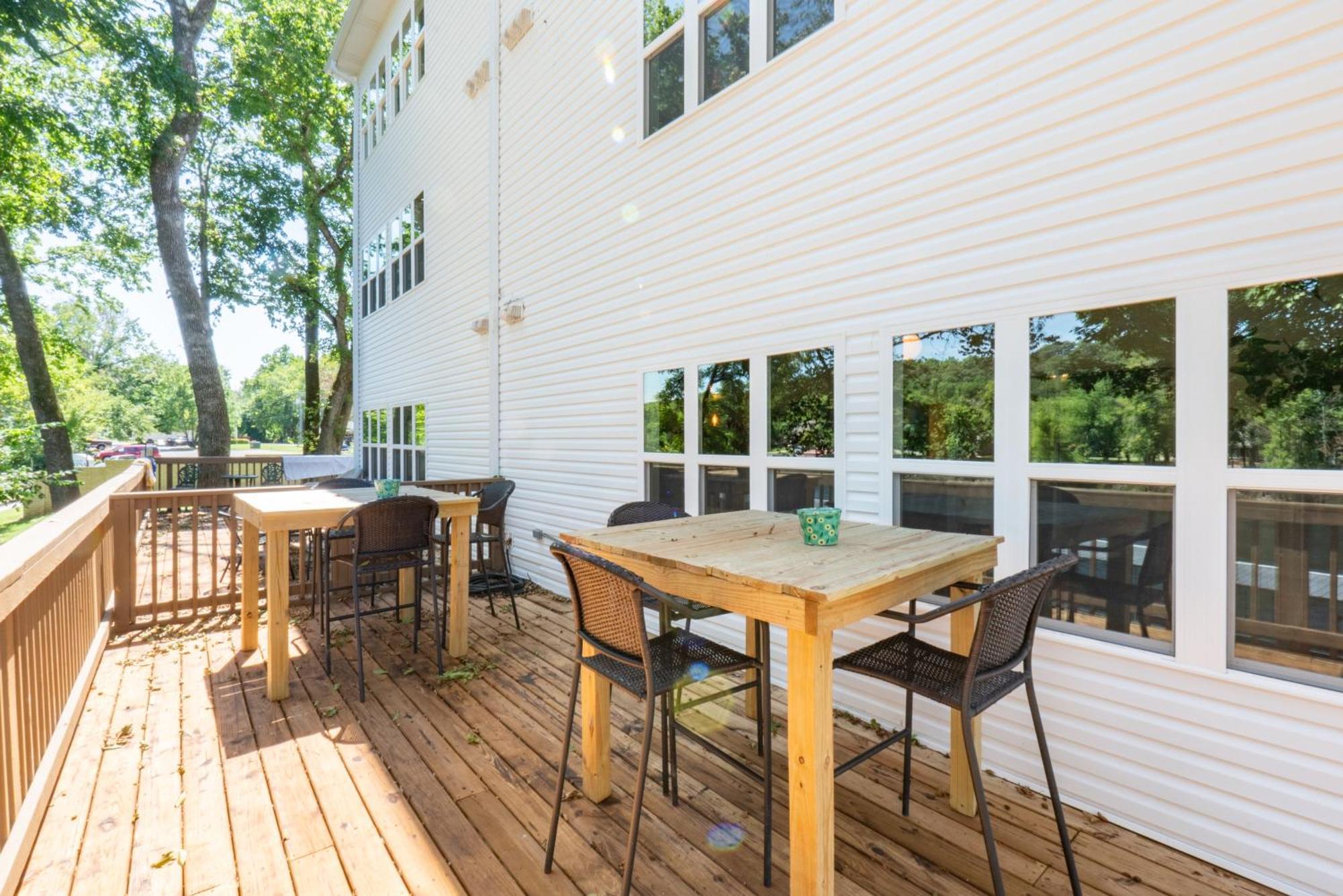 Holiday home Lake Front 2br Walk-in With Large Deck - Free Tickets Included - 77-1 Branson