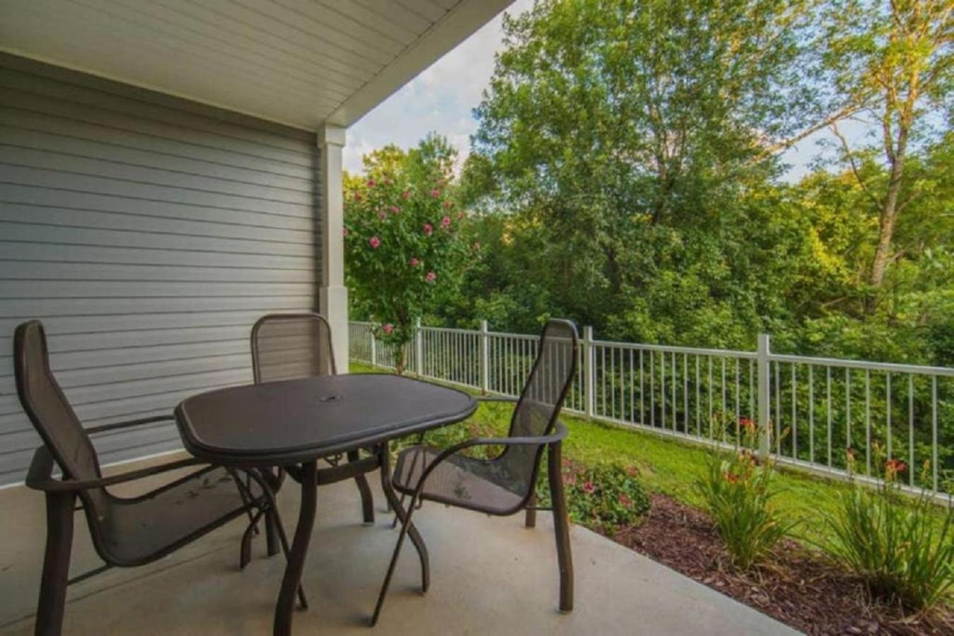 Enjoy Has To Offer In 2bd Vacation Perfect For Families Holiday home *