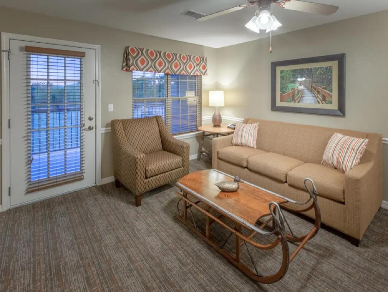 Enjoy Has To Offer In 2bd Vacation Perfect For Families Holiday home *