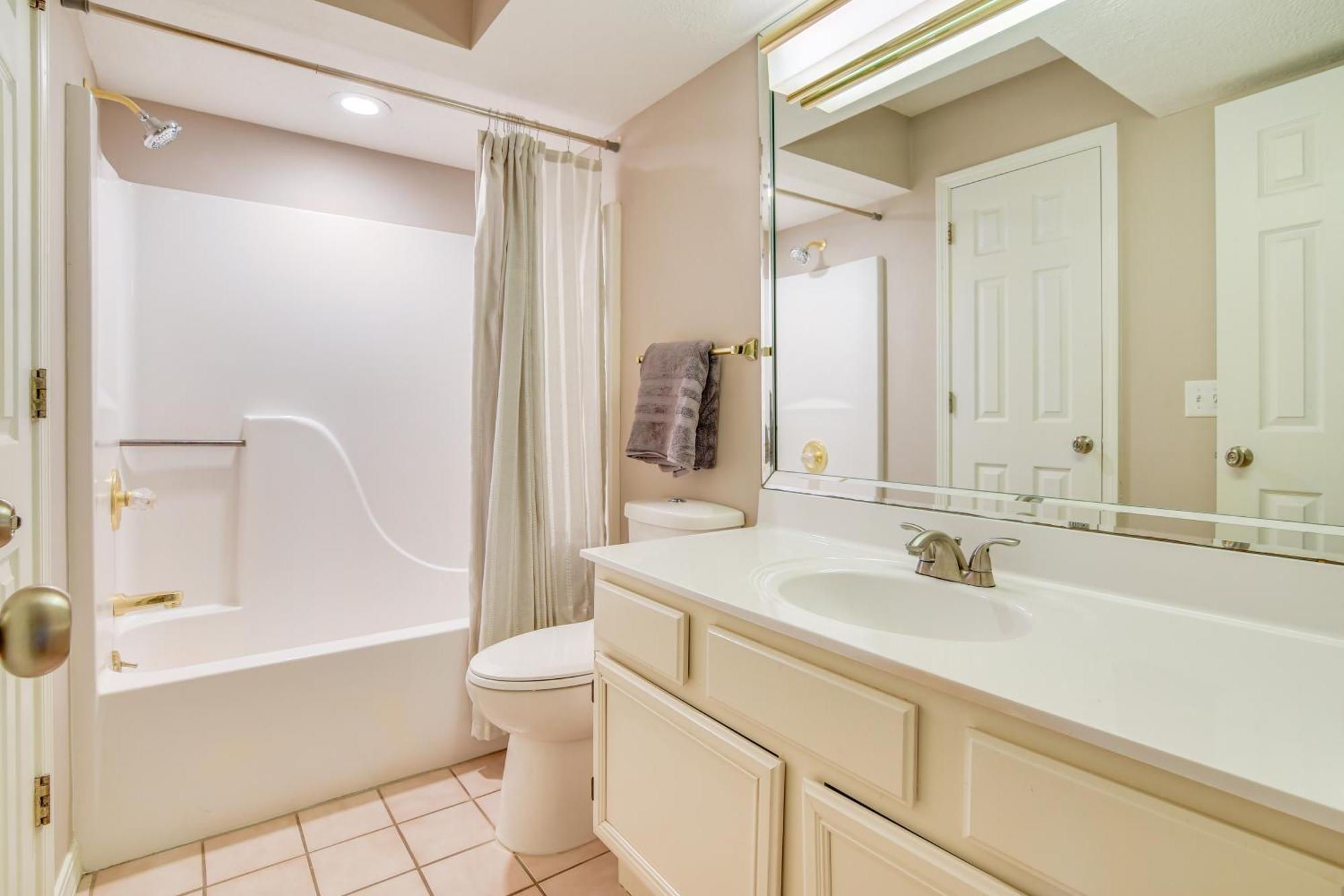 Getaway With Pool Access Less Than 4 Mi To 76 Strip! Apartment Branson