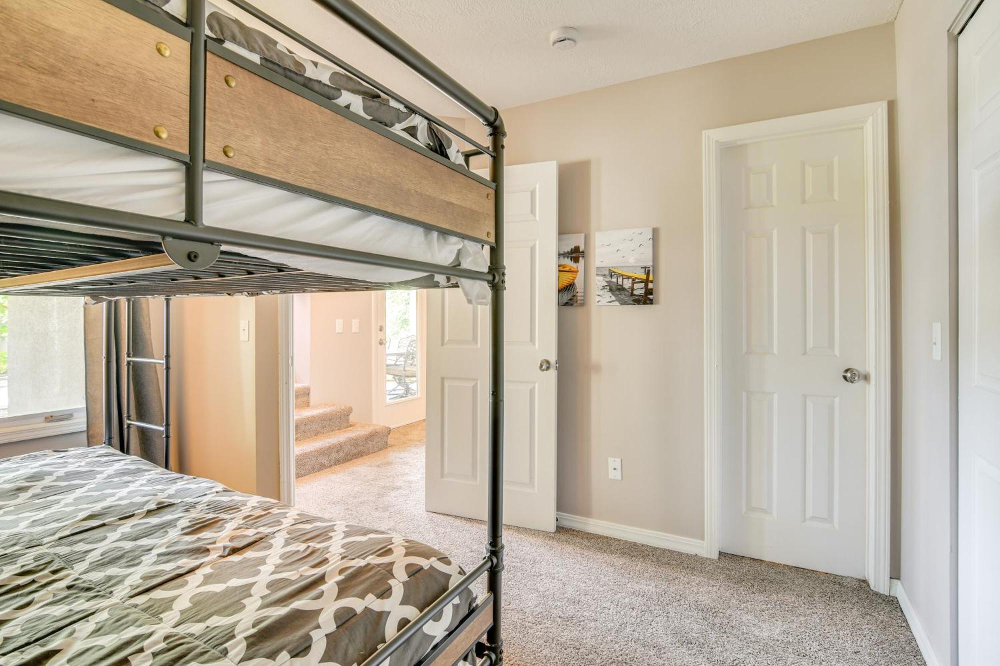 Apartment Getaway With Pool Access Less Than 4 Mi To 76 Strip! *