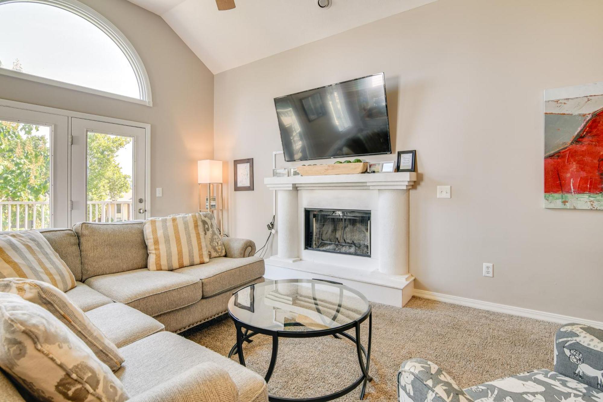 Getaway With Pool Access Less Than 4 Mi To 76 Strip! Branson