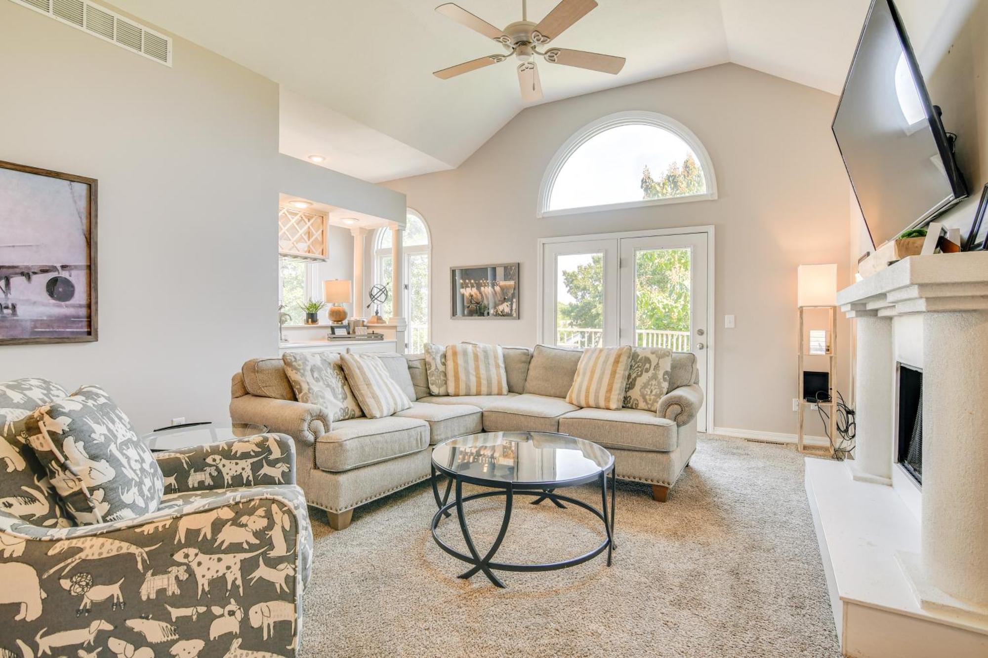 Getaway With Pool Access Less Than 4 Mi To 76 Strip! Apartment *