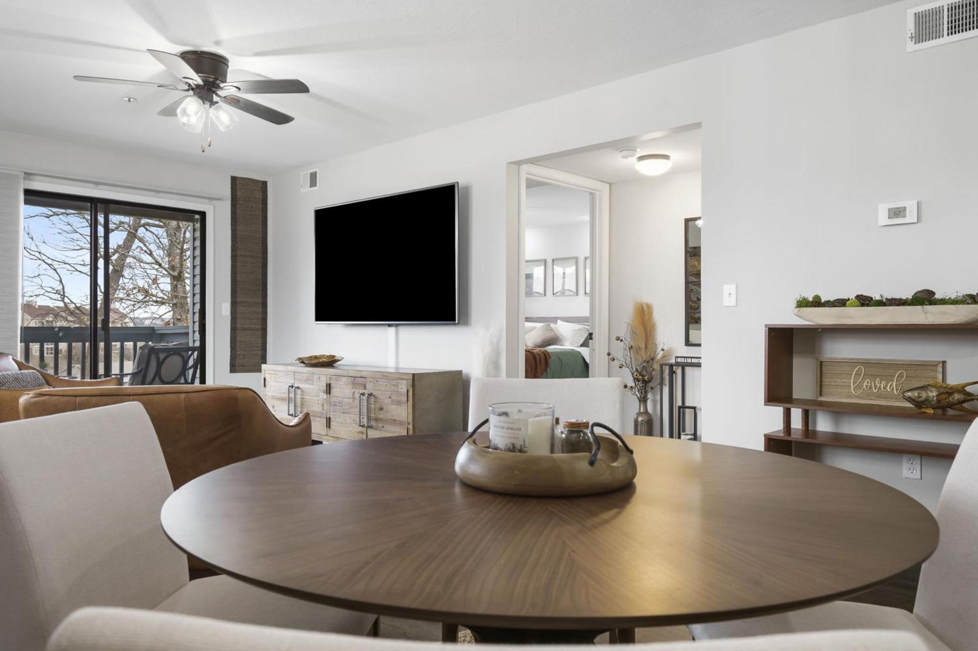 Apartment Pointe Royale Silver Linings *