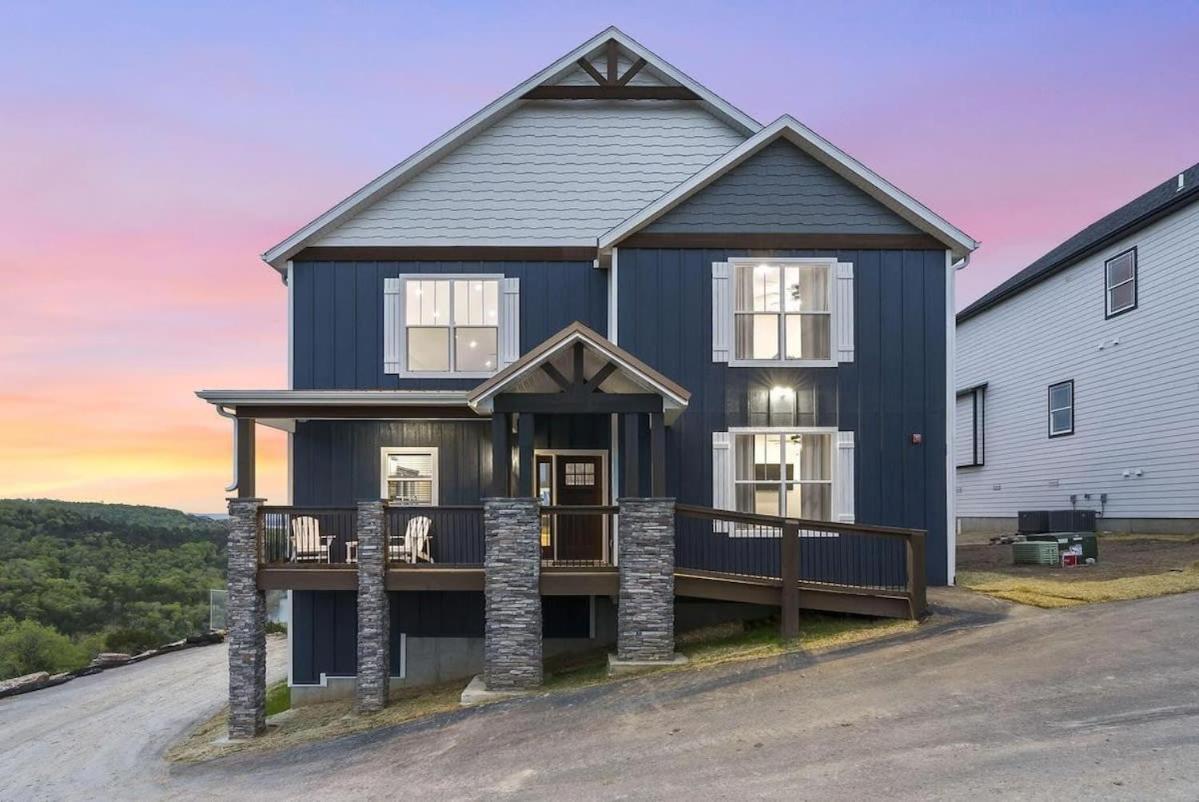 Holiday home Blue Water Branson