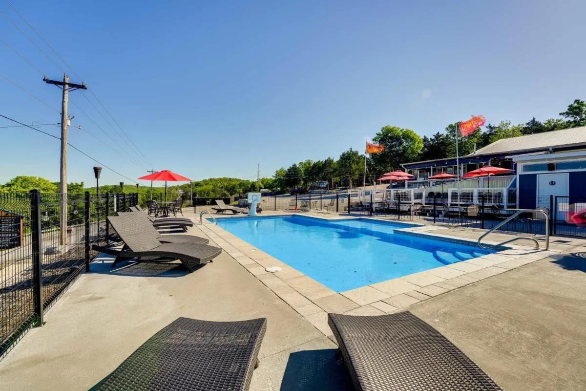 1 Indian Point Near Sdc, Table Rock Lake, Marinas, &