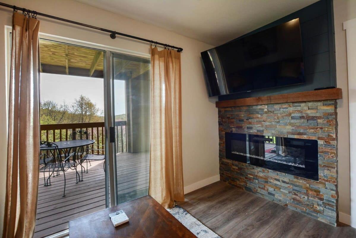 Holiday home Libby's Perch No Stairs Outdoor Pool Branson