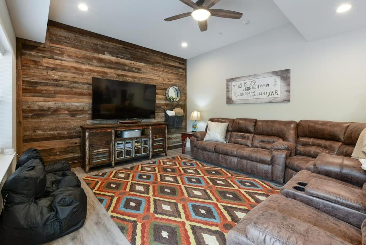Holiday home Livin' The Dream- Indoor Outdoor Pool & Private Hot Tub Branson
