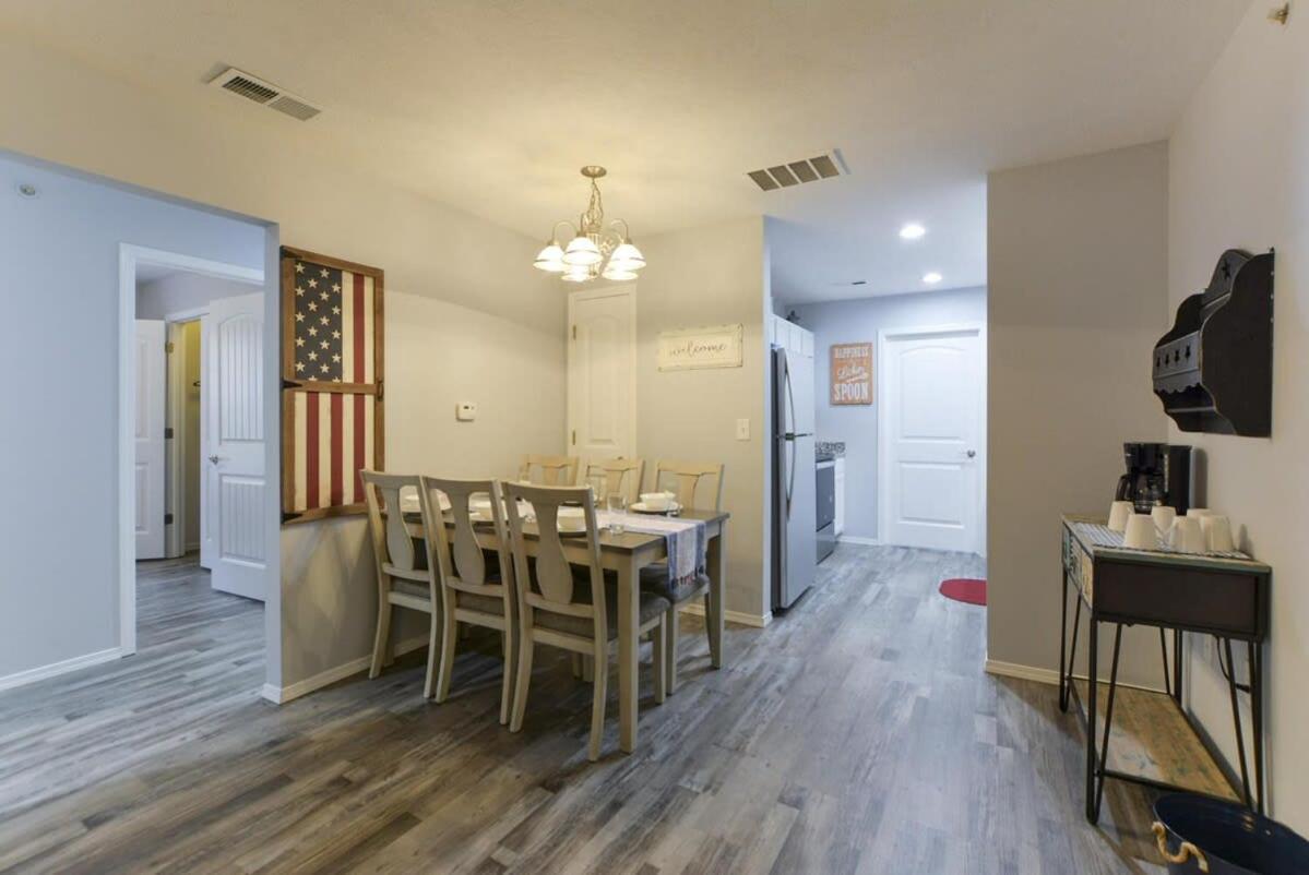 Patriot Place- Walk-in No Stairs Holiday home *