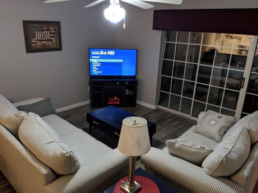 Americondo -sleeps 8 Only Blocks From 76 Strip Holiday home Branson