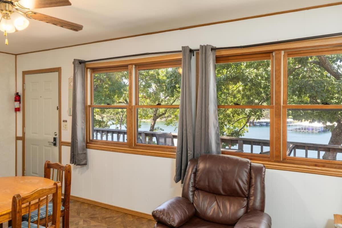 Artilla Cove 2 - Views - Outdoor Pool * Branson